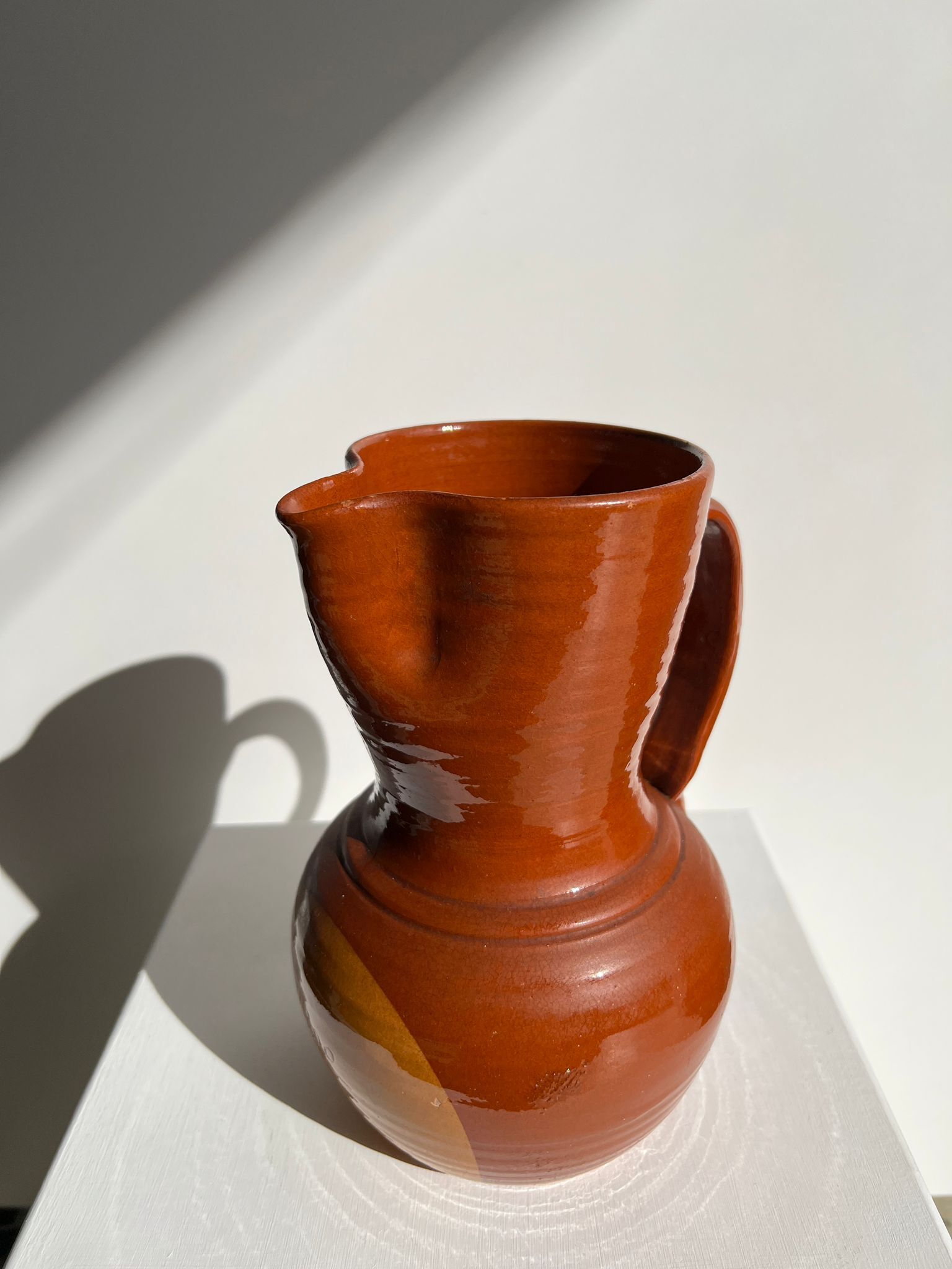 Two-tone brown ceramic wine pitcher H: 24cm