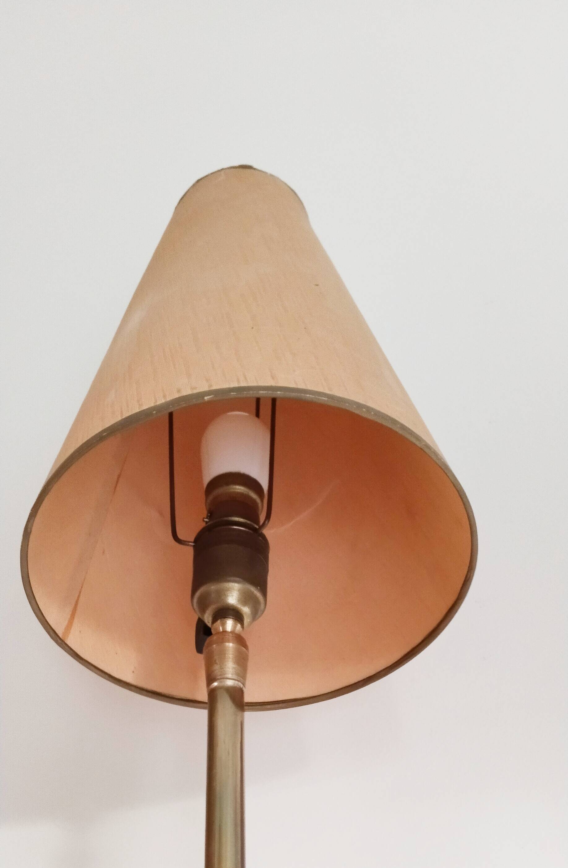 Lampadaire 3 feux avec tablette ,pieds tripode, années 60