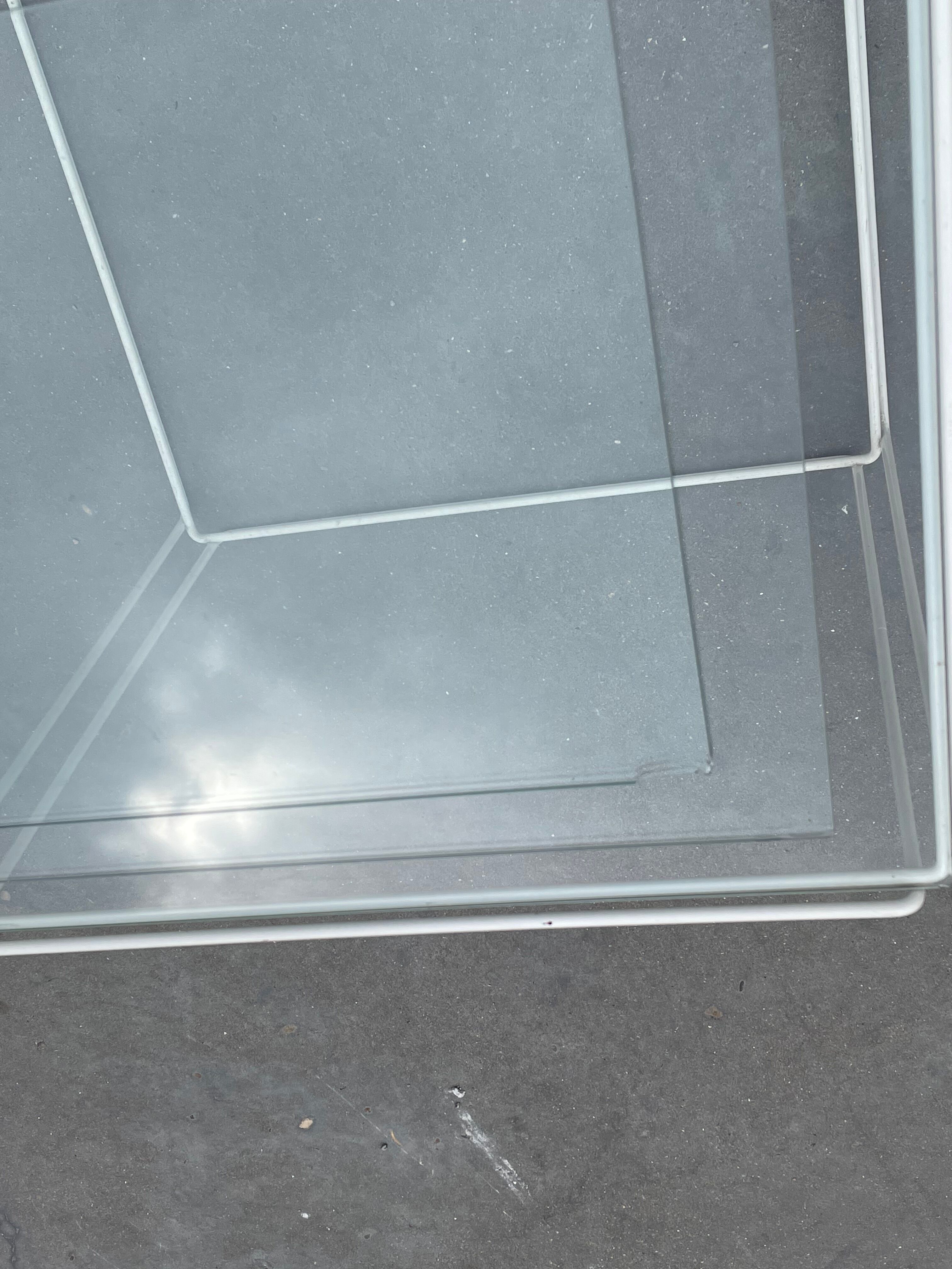 Pull out tables design Max Sauze, édited by Iscocèle