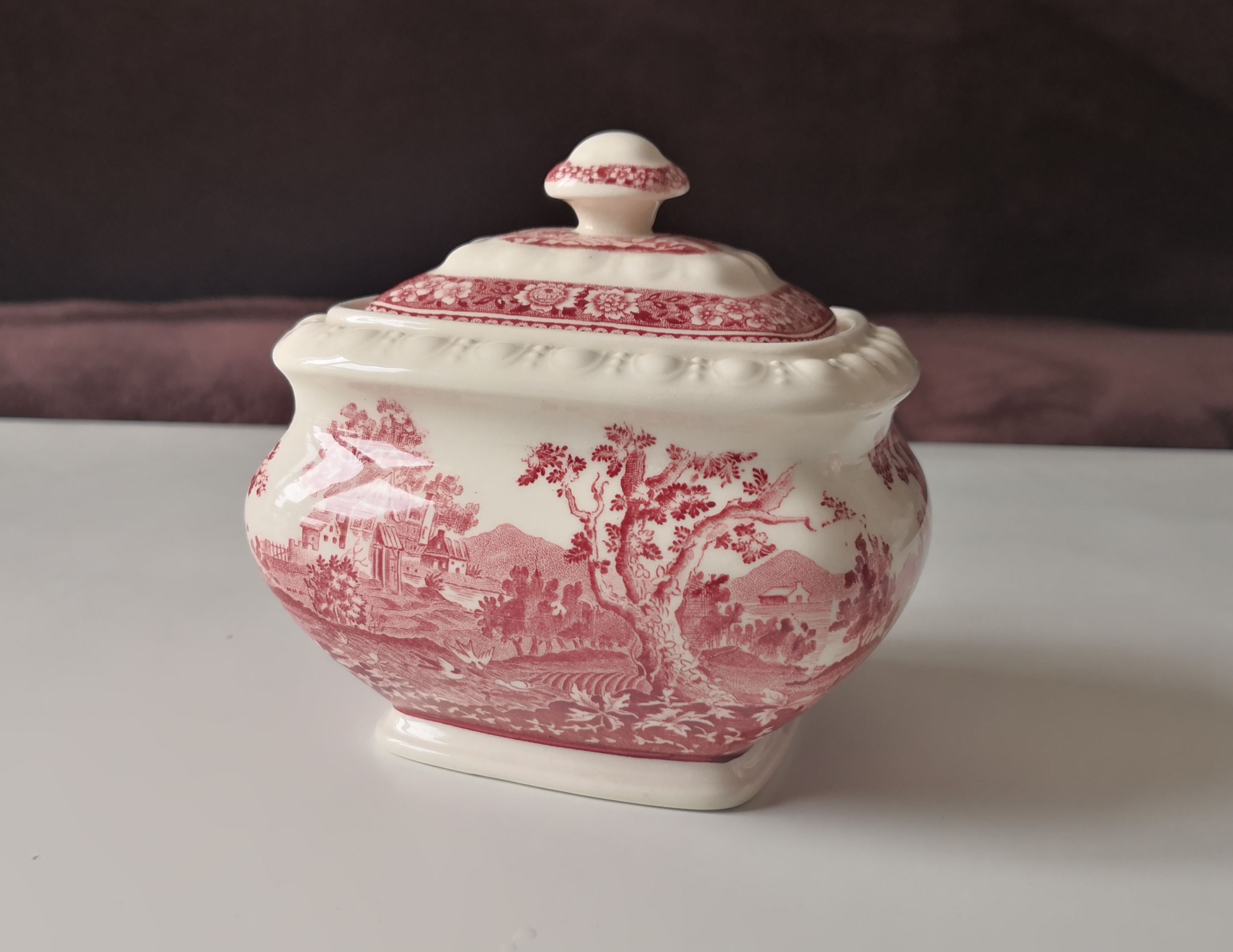 Villeroy and boch ceramic sugar bowl