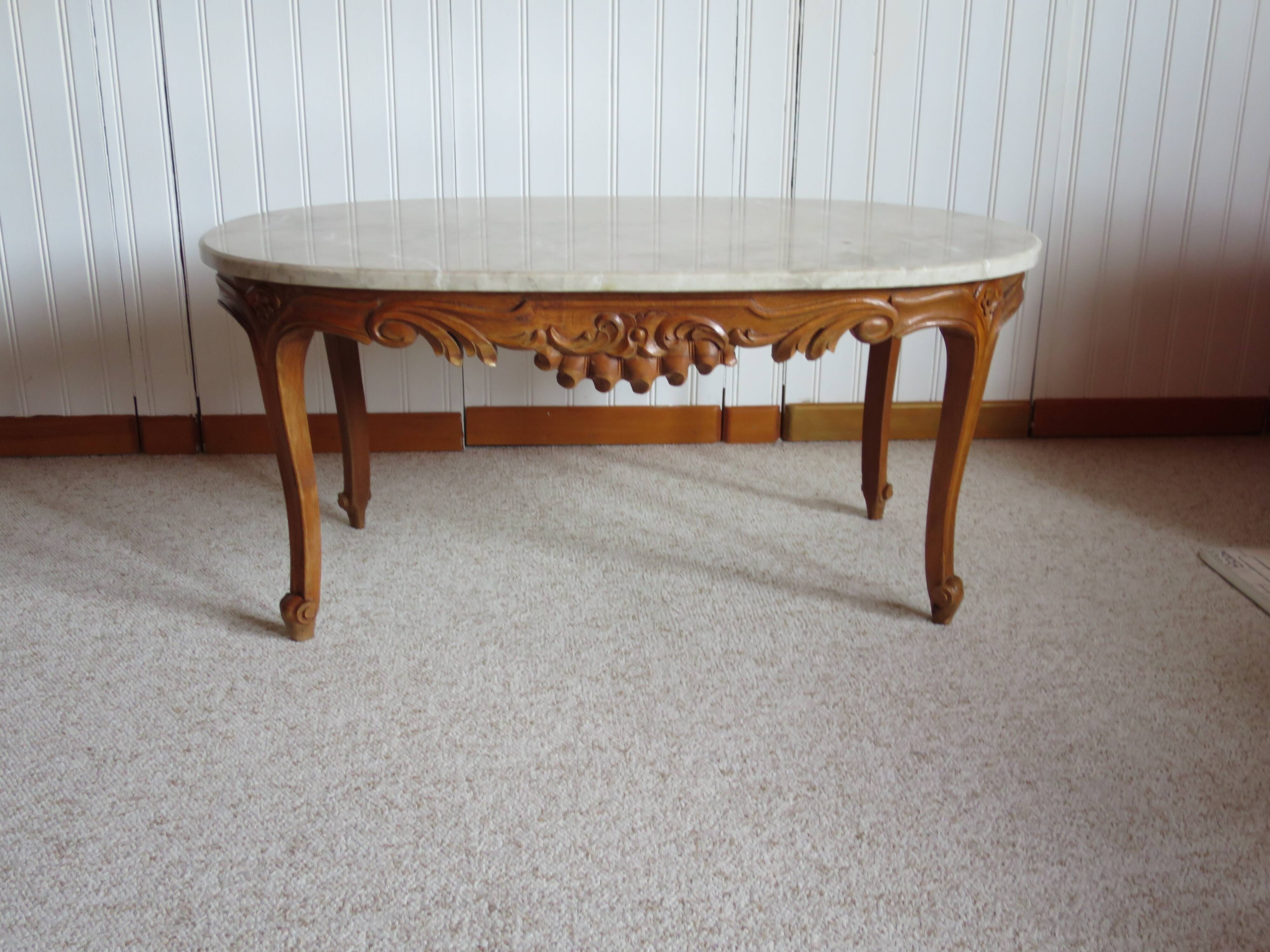 Oval coffee table - carved wood - white veined marble - Regency / Louis XV style