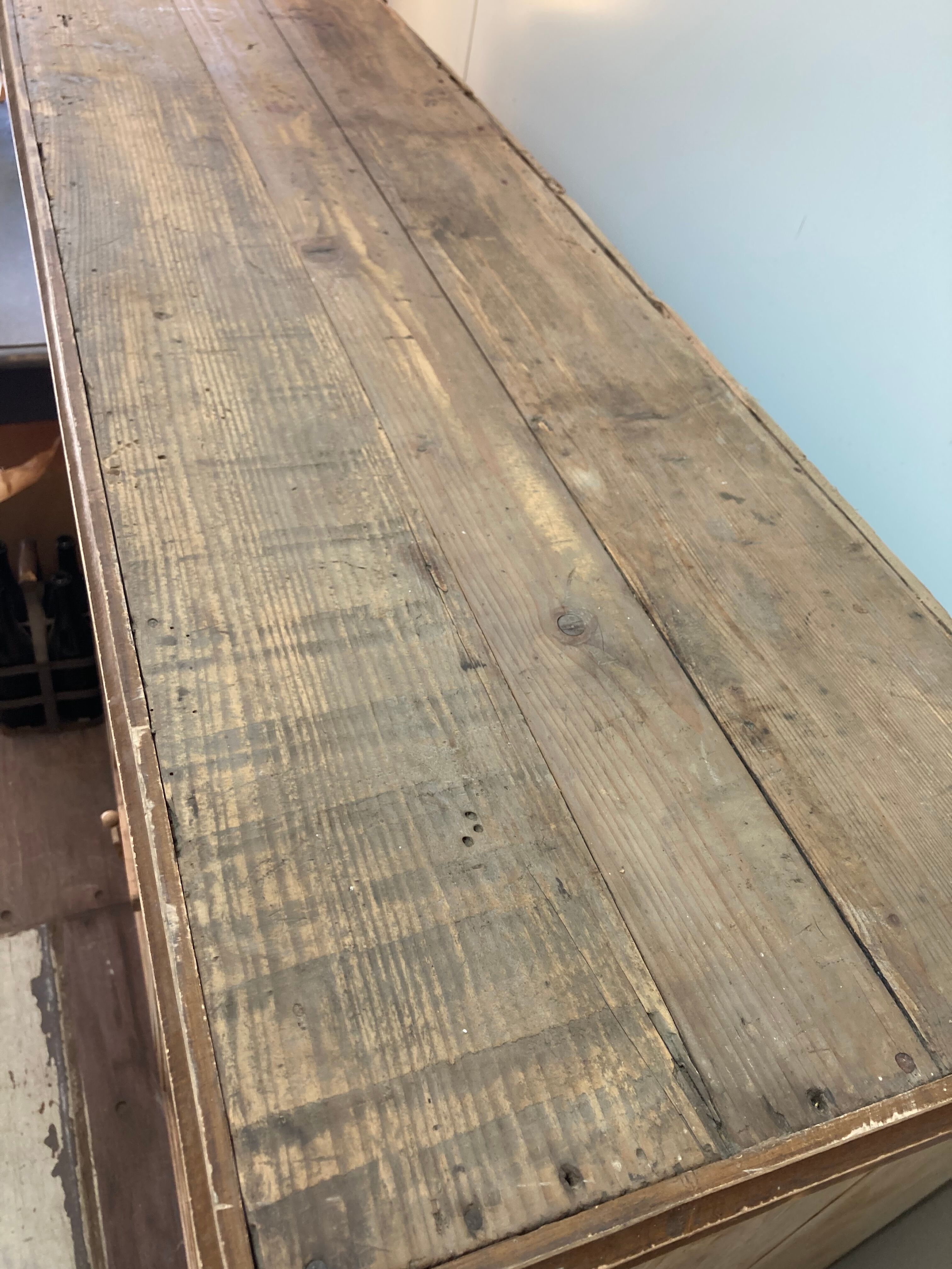 Trade furniture 2 doors patinated