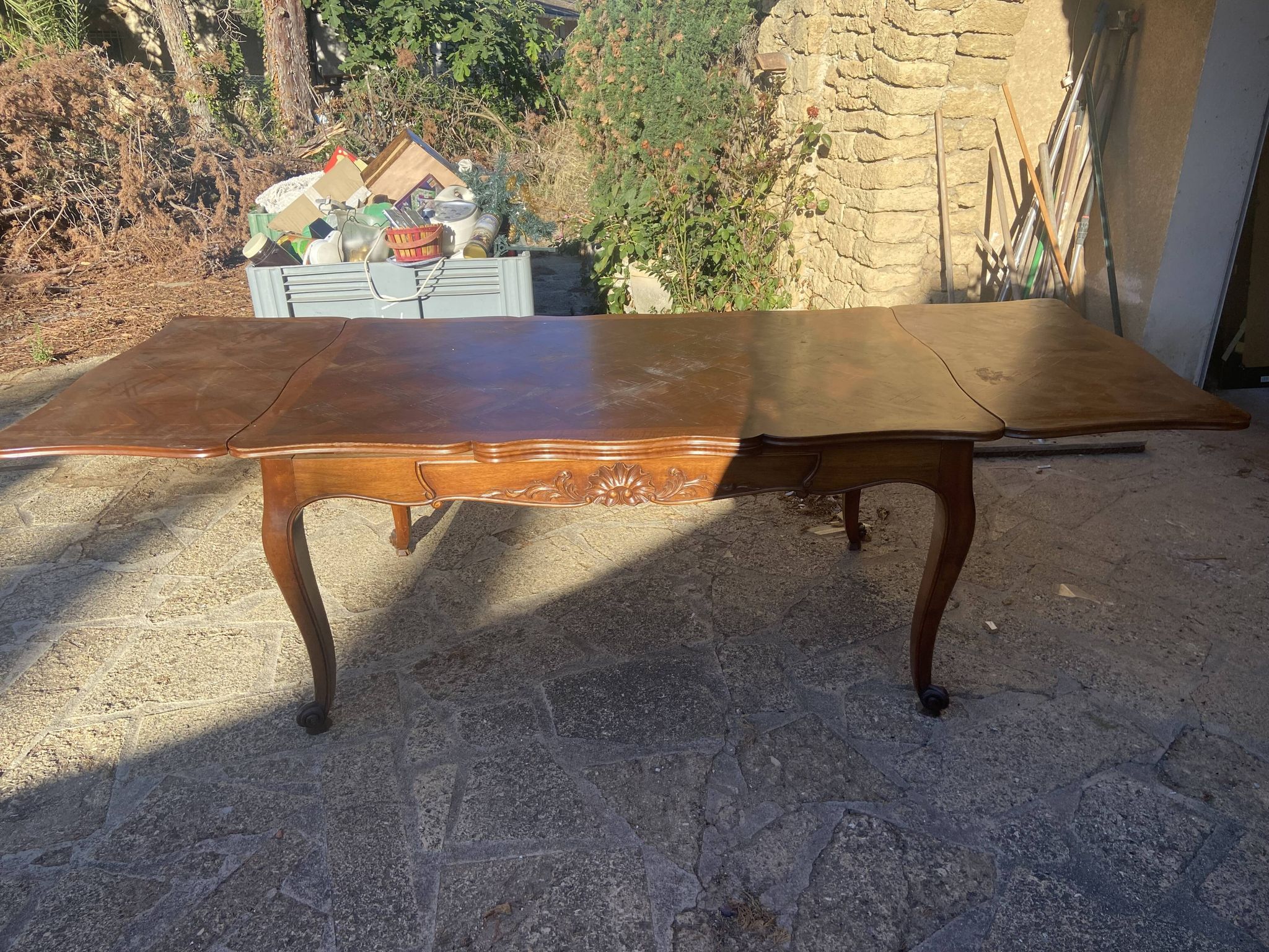 Italian extendable Louis XV style dining table – 20th century
