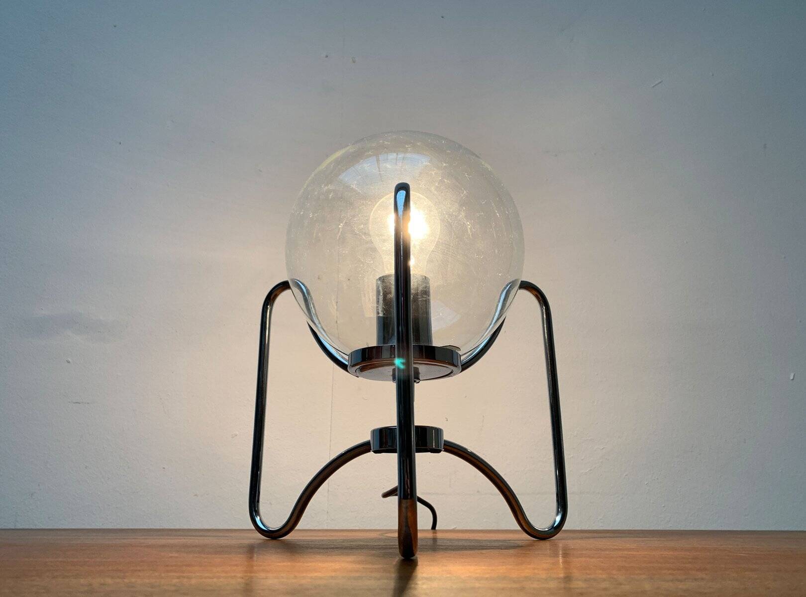 Mid-century space age tripod globe table lamp, 1960s