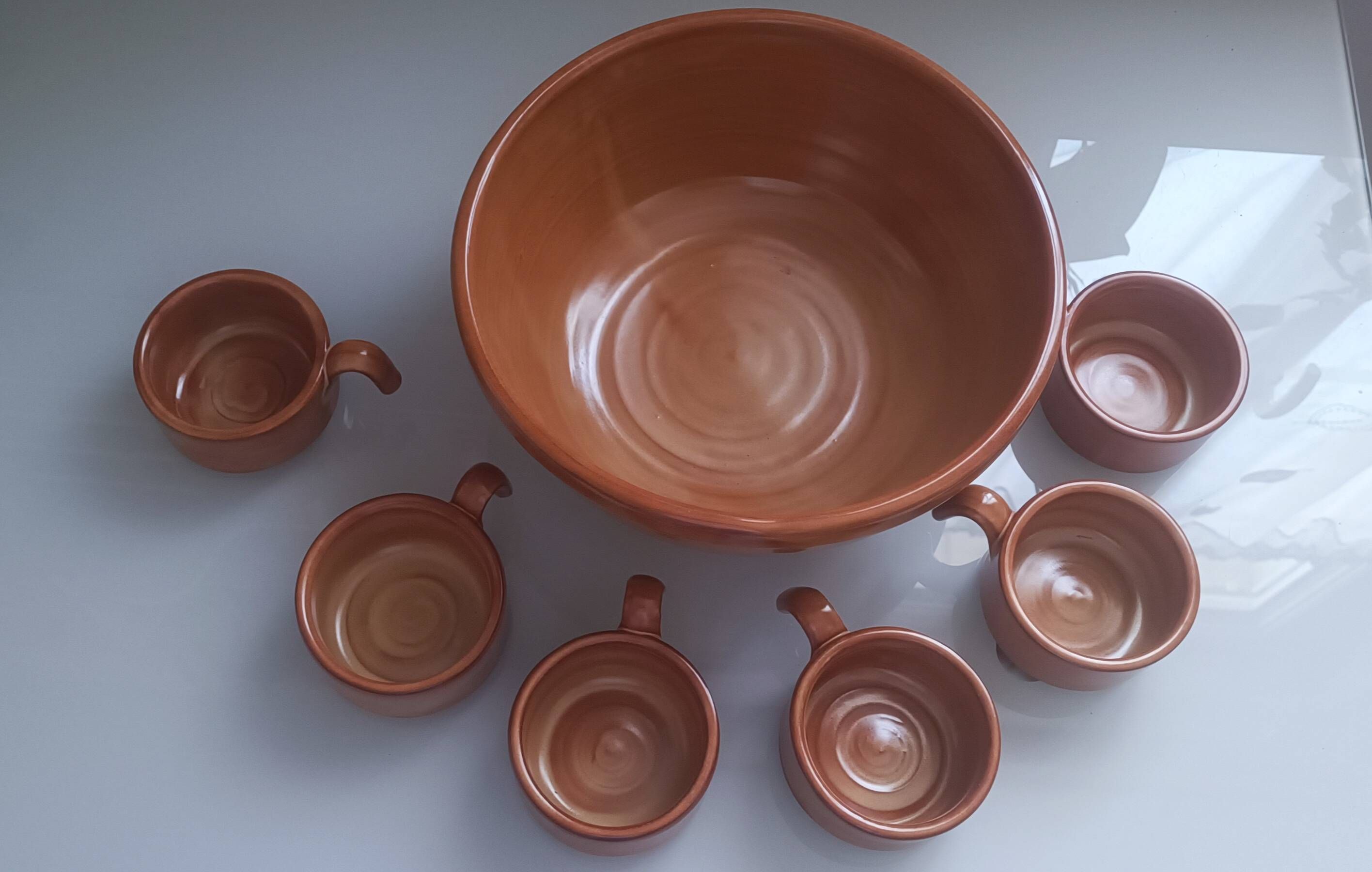 Vintage soup or gratin service in glazed earthenware. 7 pieces.