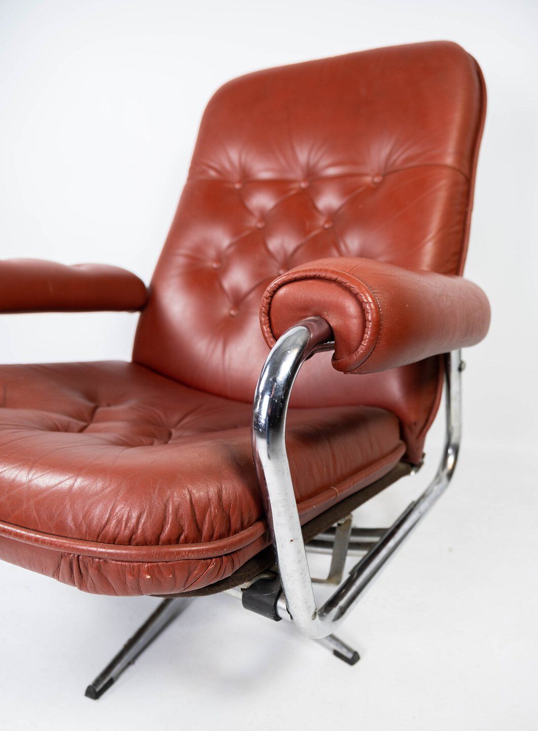 Red leather armchair and Danish metal structure 1960