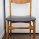 Chaise style scandinave en teck et skaï