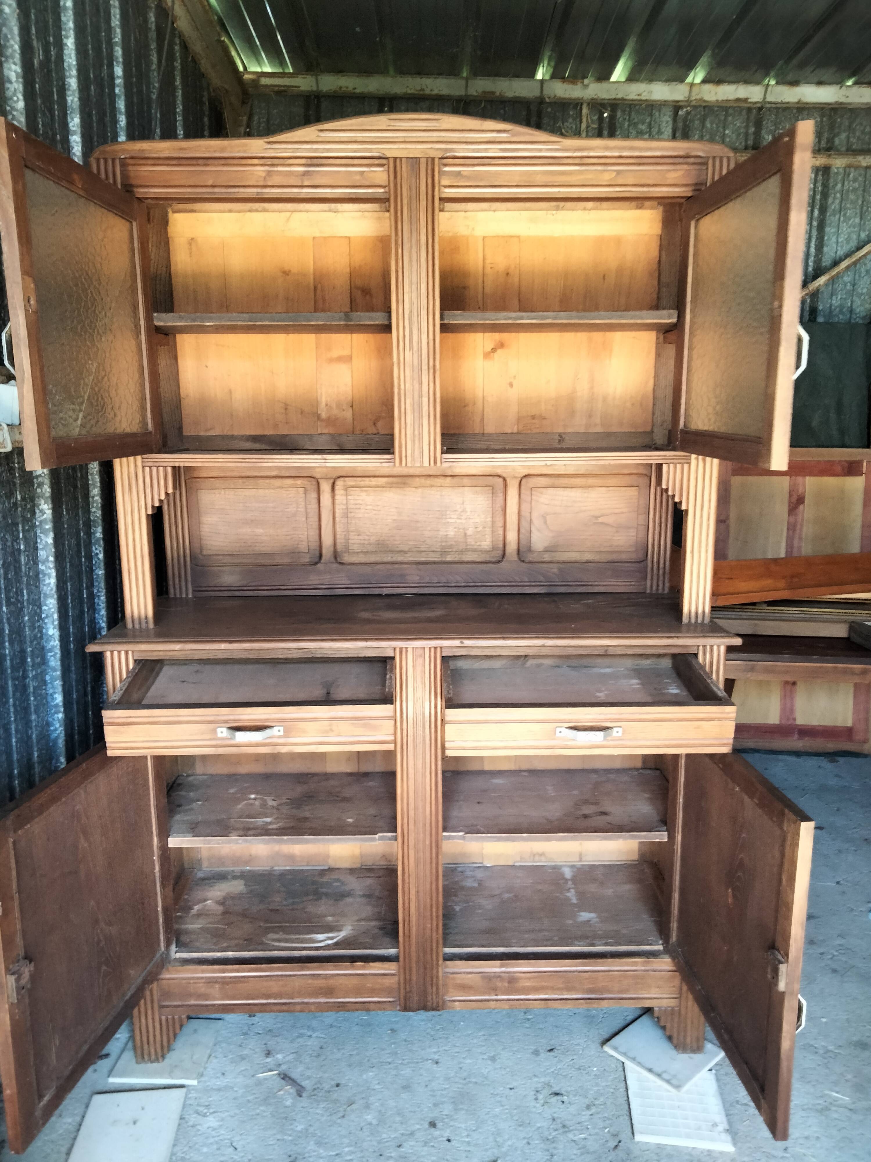 Mado style kitchen furniture