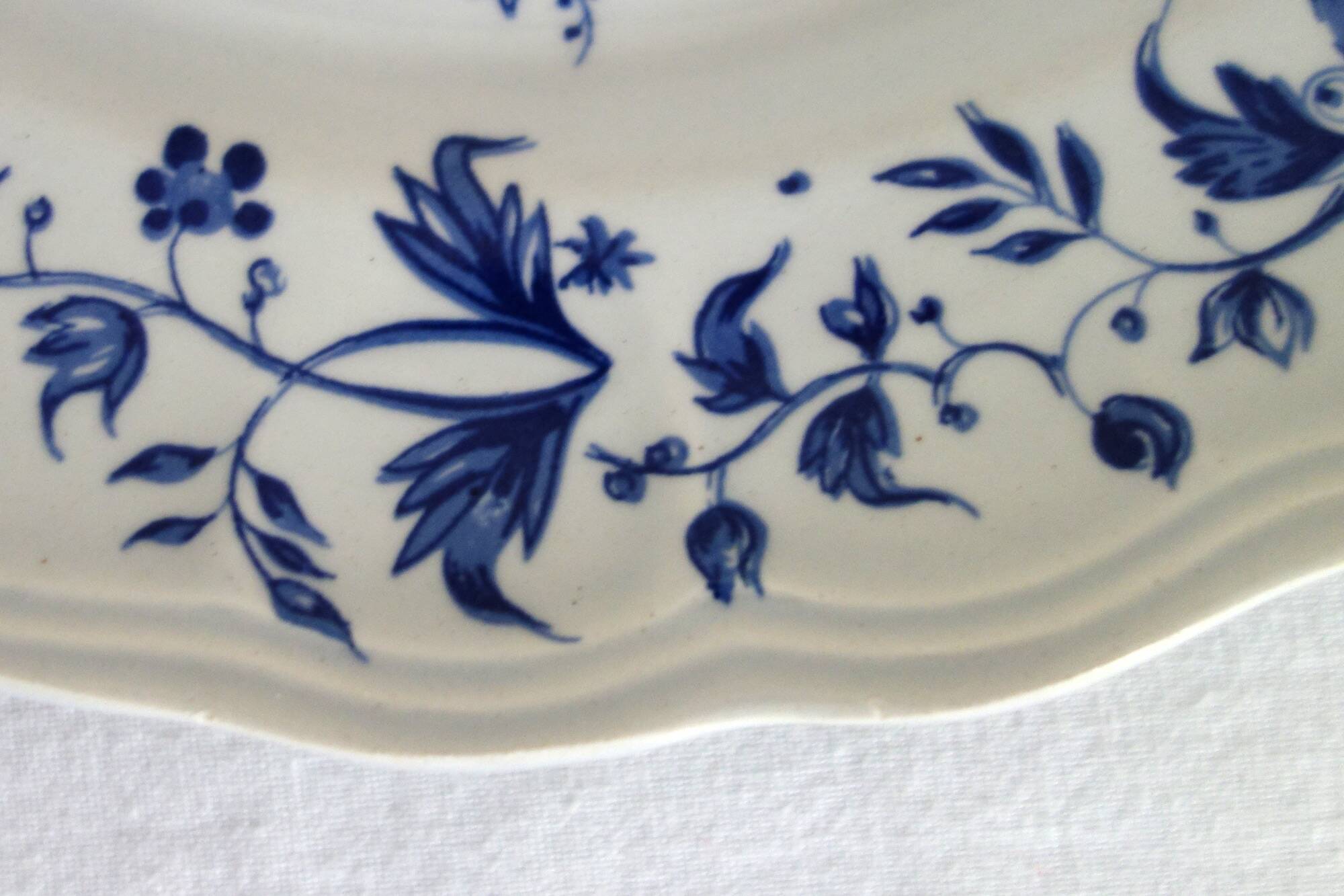 Set of 6 old flat plates with blue decoration, Rouy model, Salins