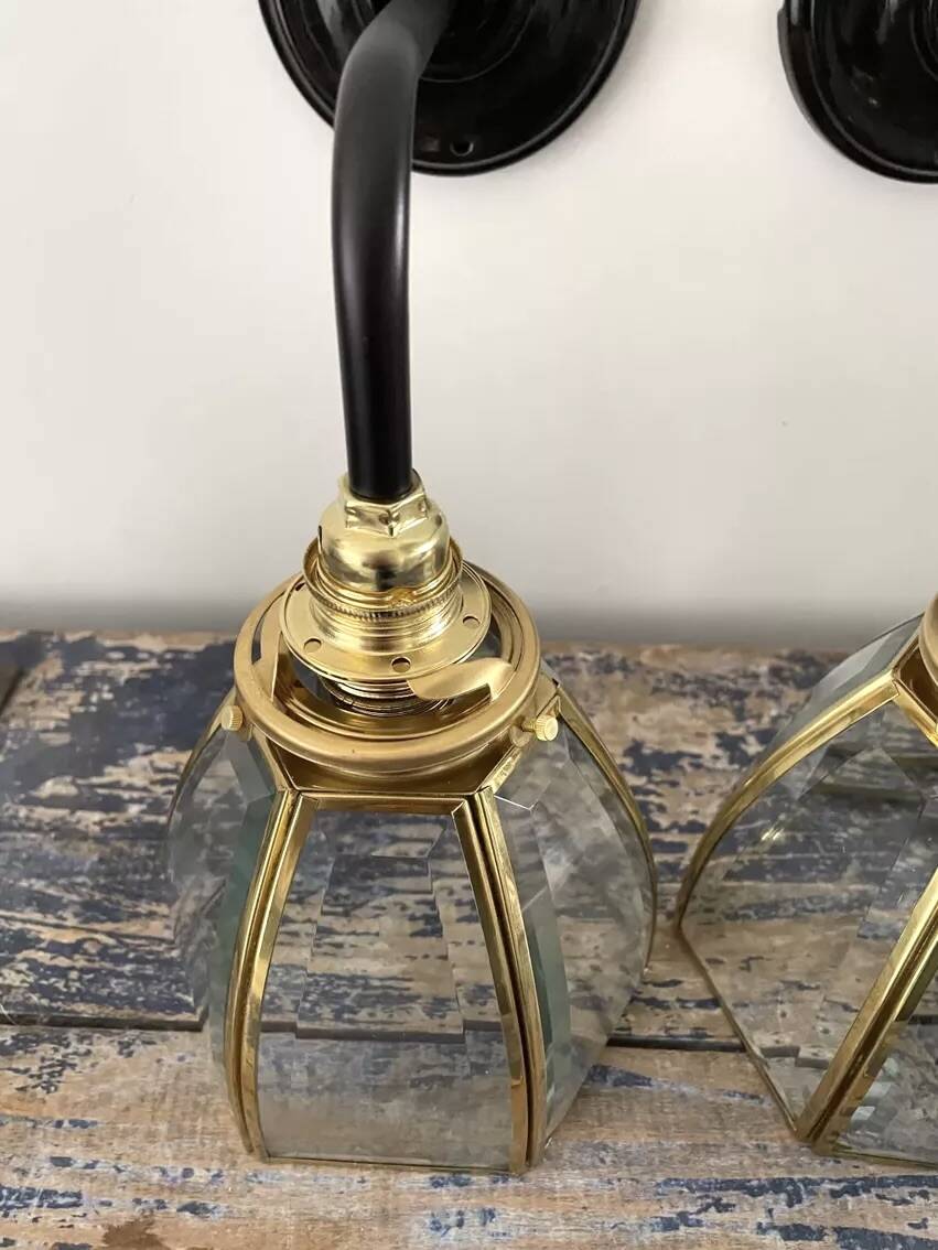 Paire d’appliques vintage en verre et laiton