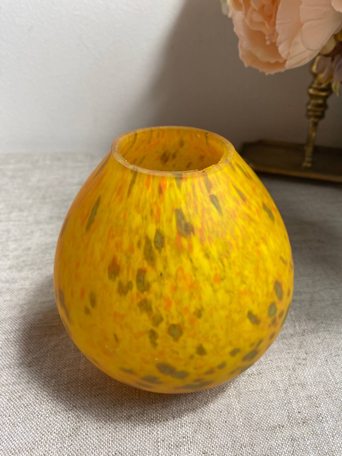 Glass paste vase