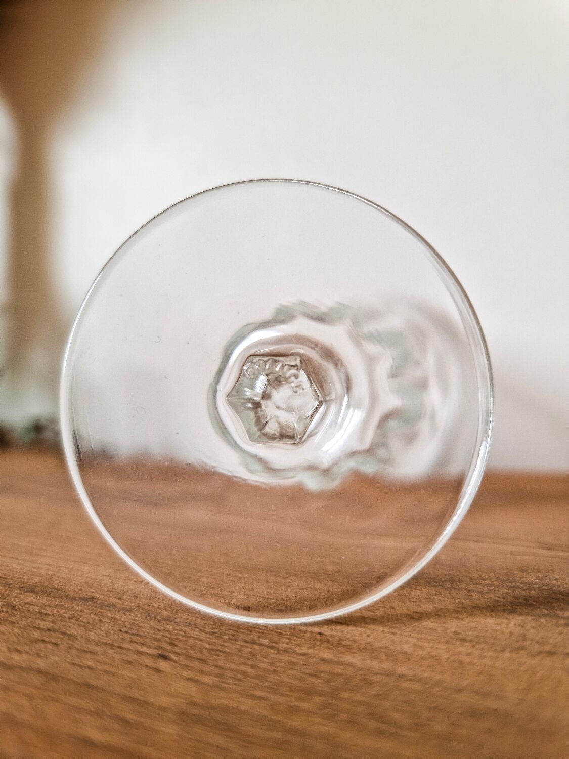 Champagne flutes in molded glass, 70's