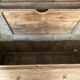 Armoire en bois brut massif