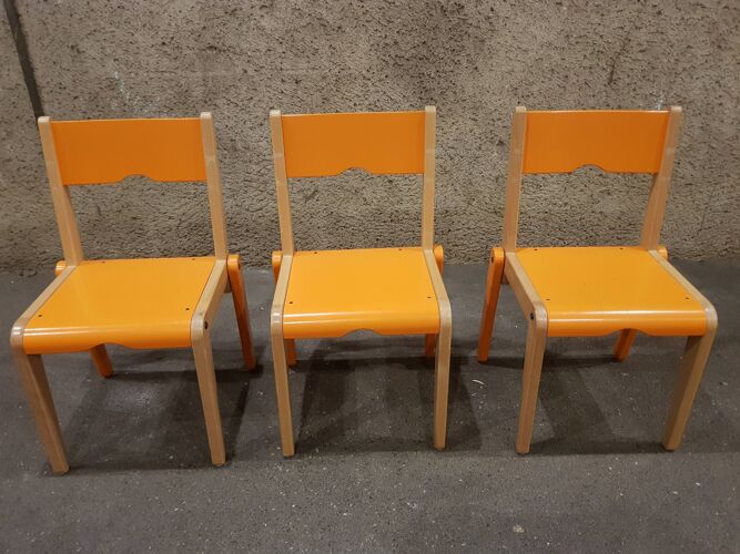 3 chaises pour petits (crèche et maternelle)