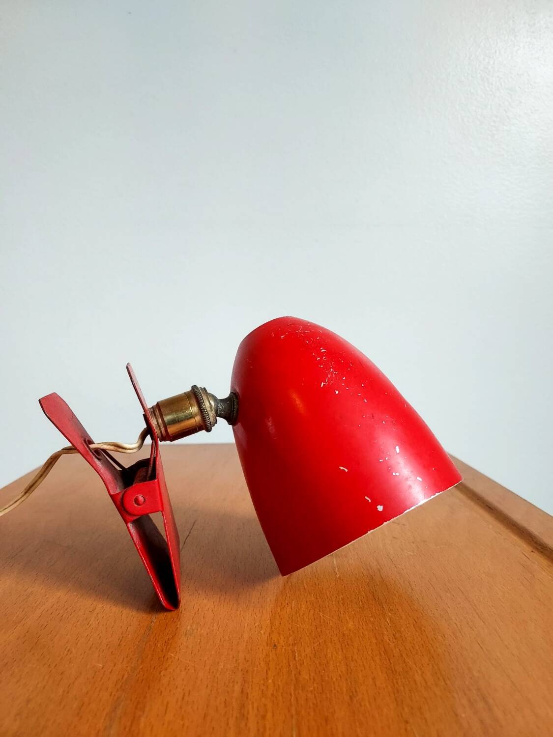 Lampe à pince vintage rouge – années 50