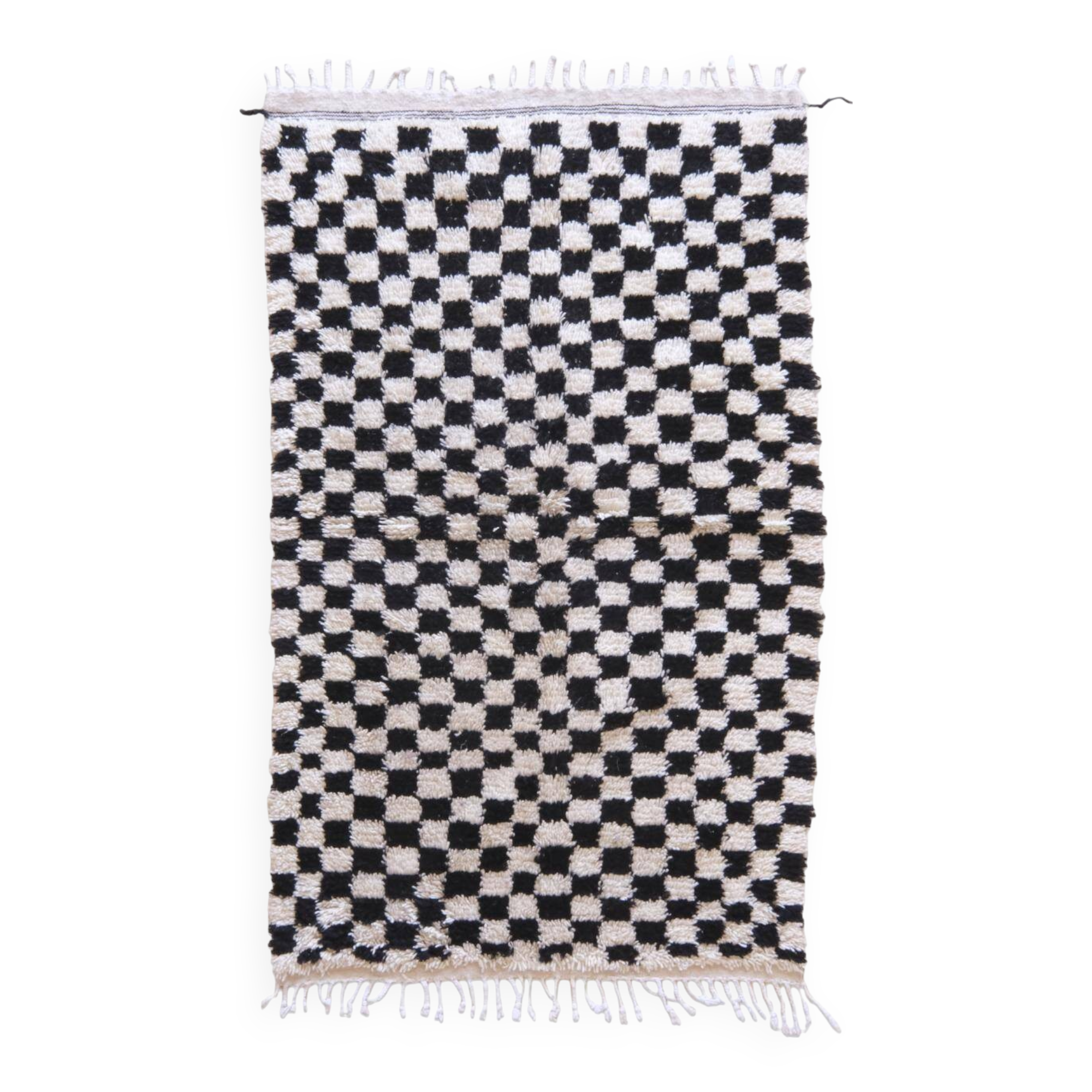 Black and white checkered rug - 193 x 117 cm