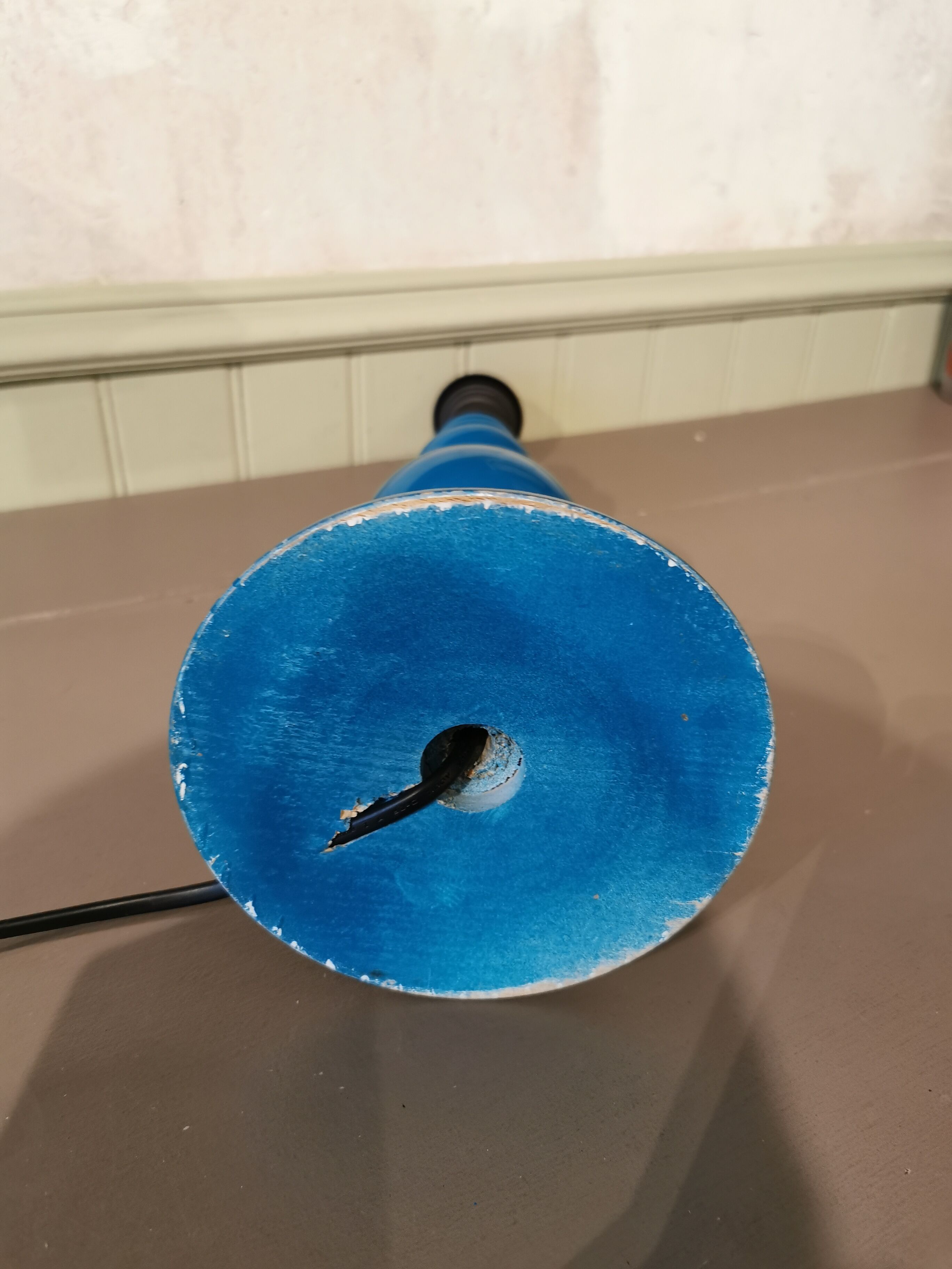 Pair of vintage duck blue lamps