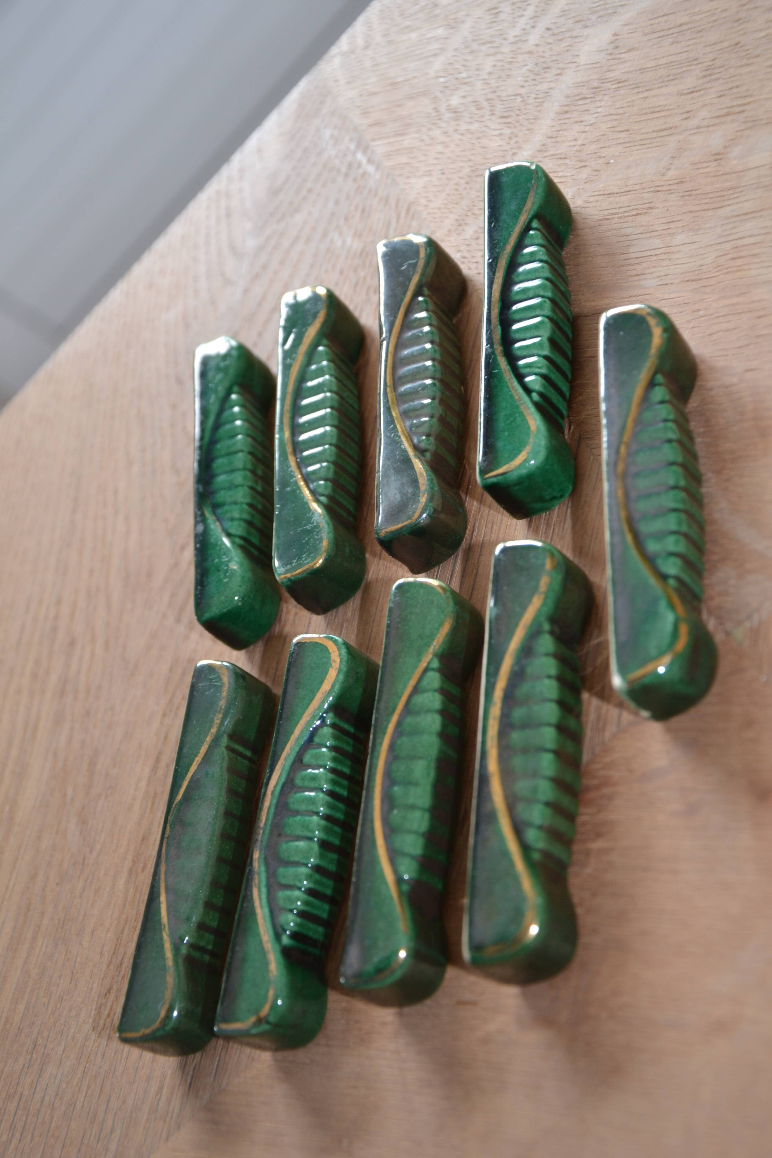 Green ceramic knife holder