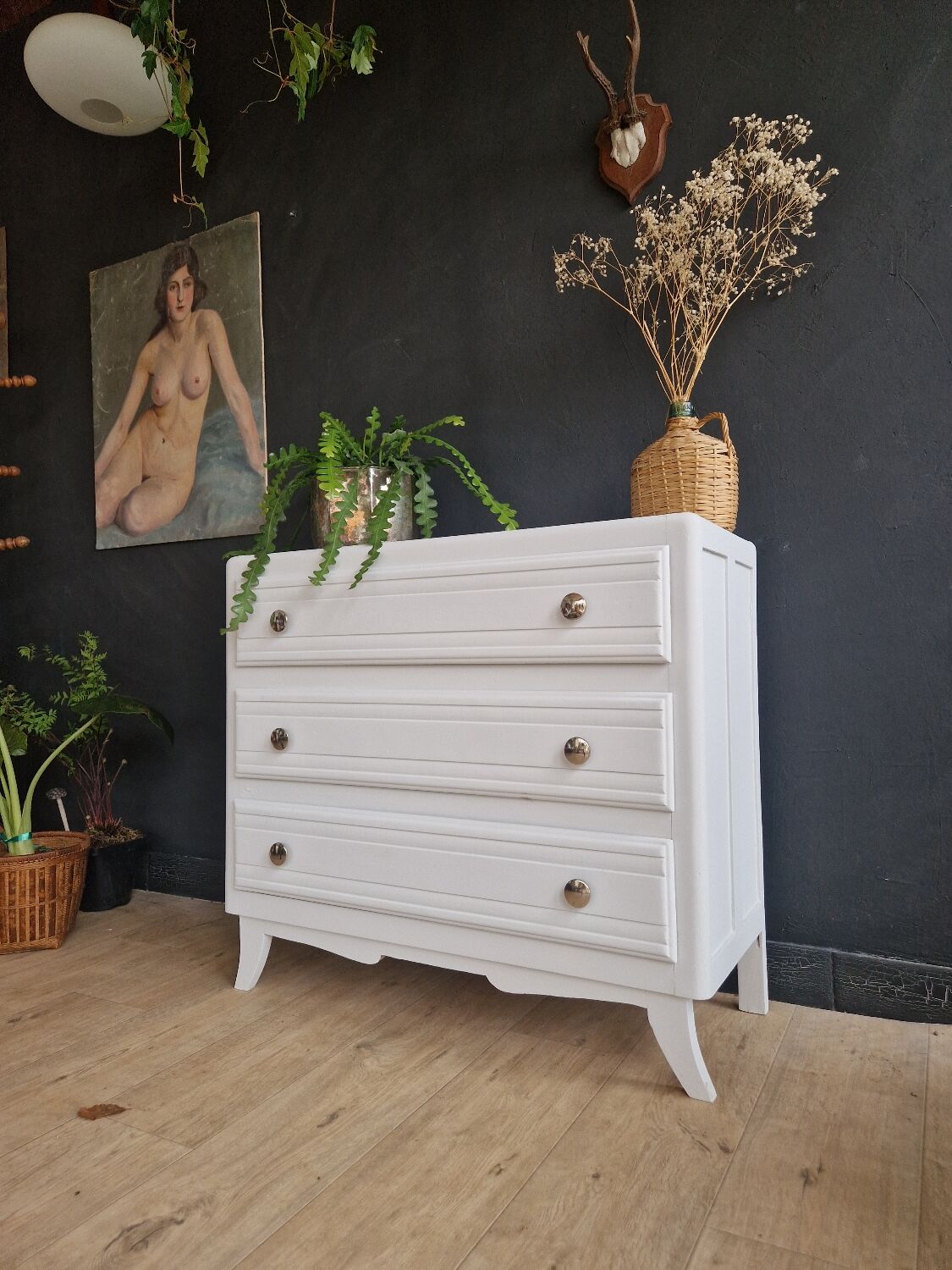 Vintage chest of drawers