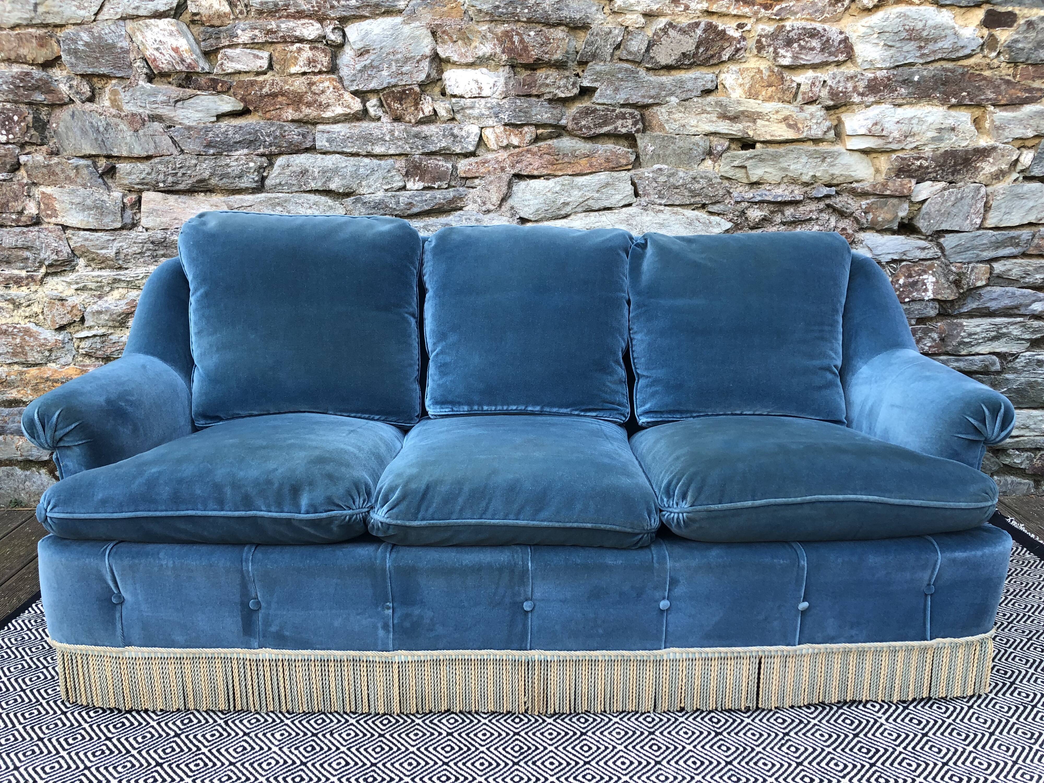 Blue velvet toad sofa