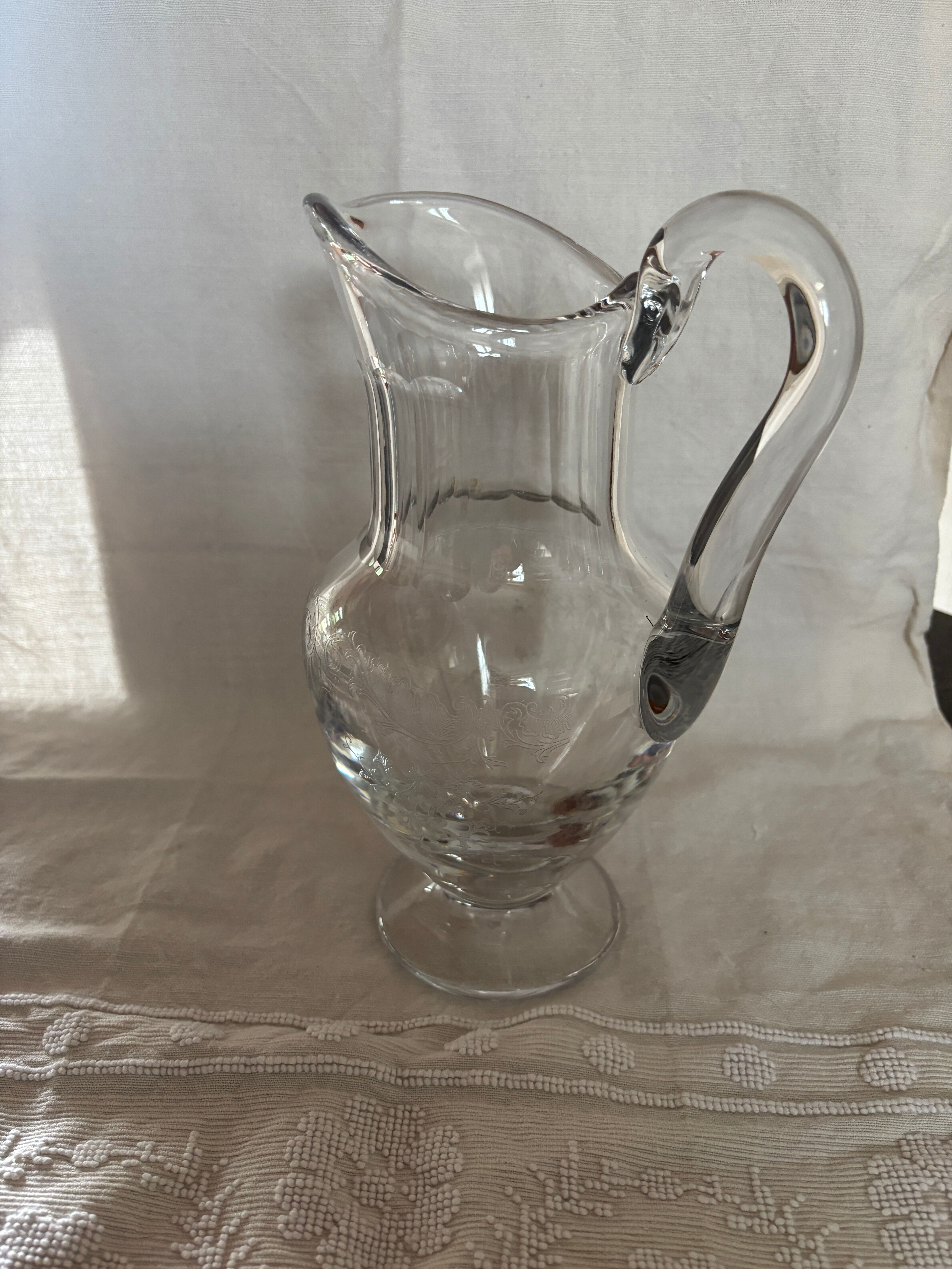 Crystal water jug by Saint-Louis signed – antique engraved service