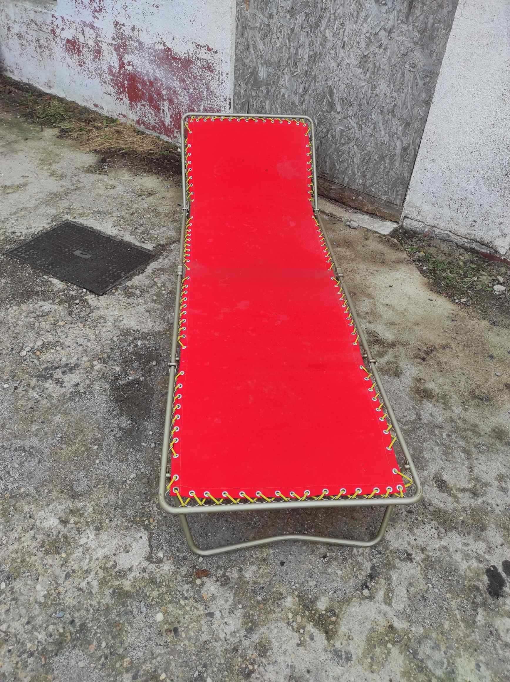Folding camp bed vintage chaise longue canvas red brand Samti