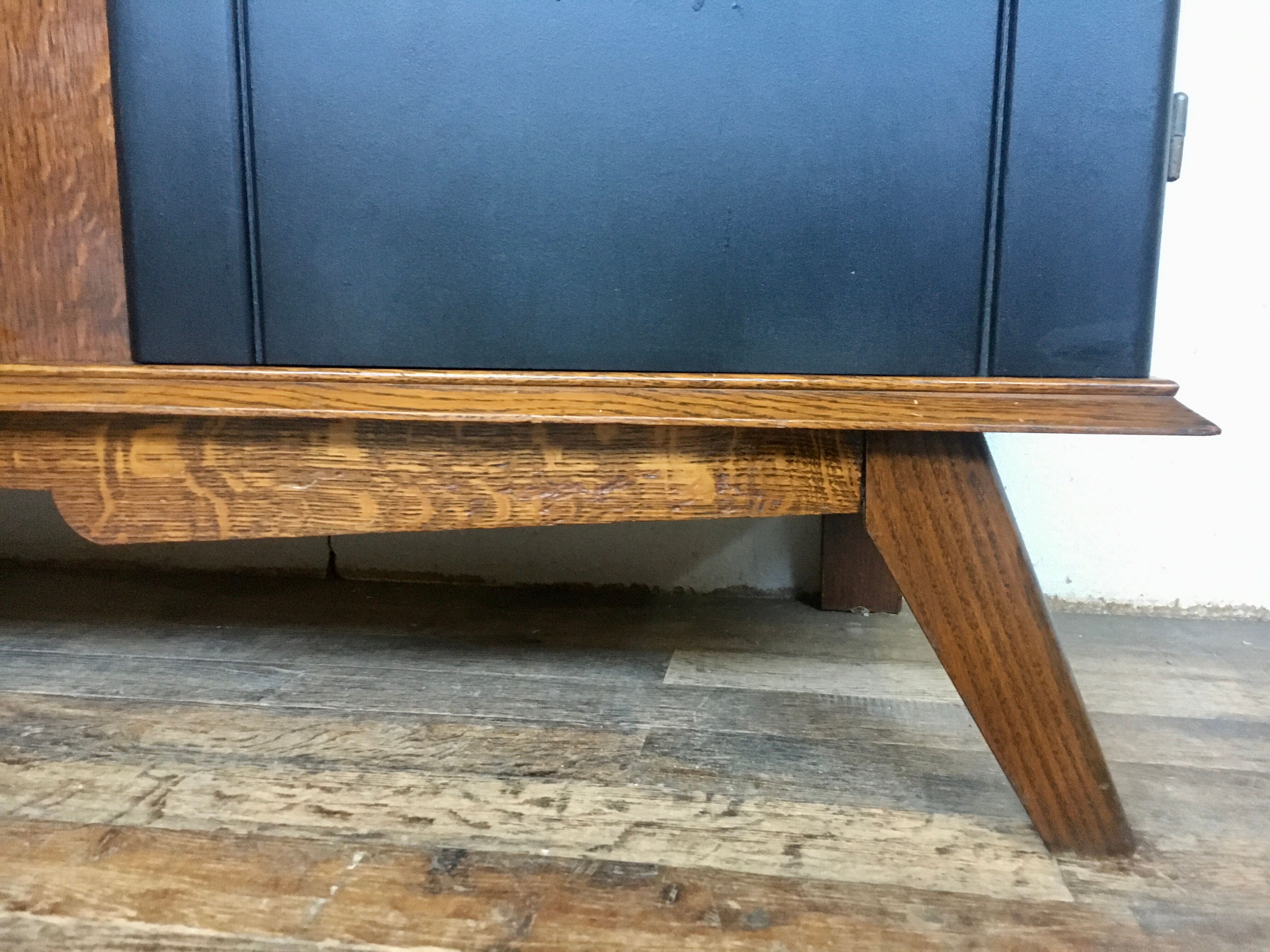 Vintage oak sideboard 1950/1960