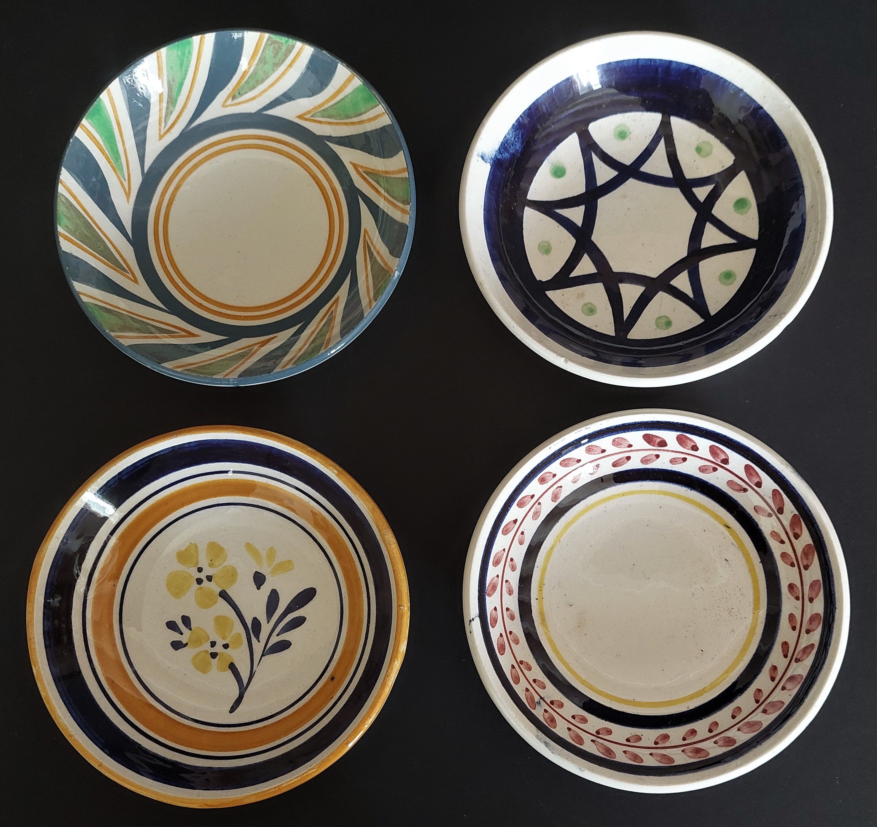 Series of four hollow plates for dolls tea set in earthenware XXth