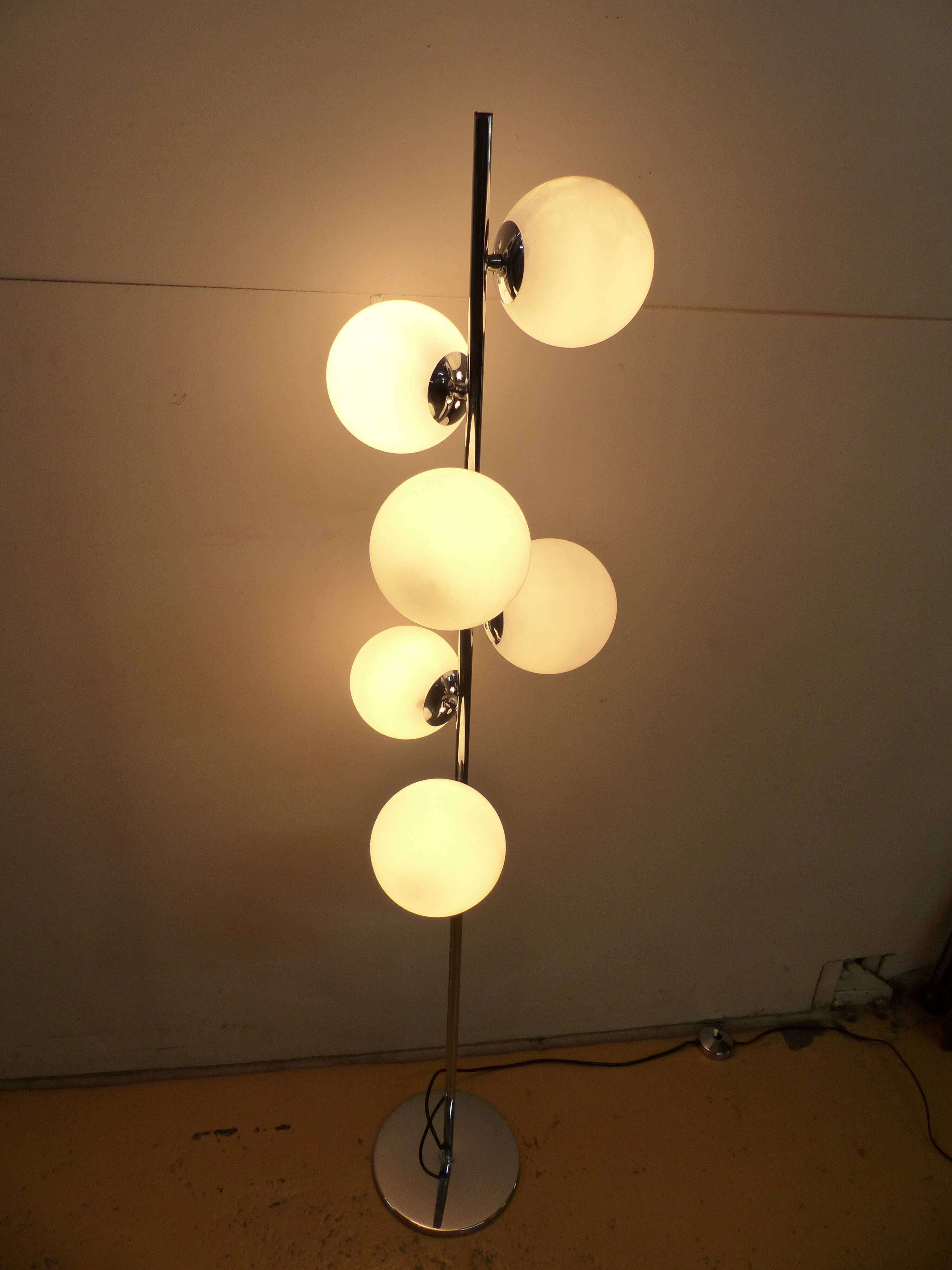 Chrome and opaline lamppost, 70s