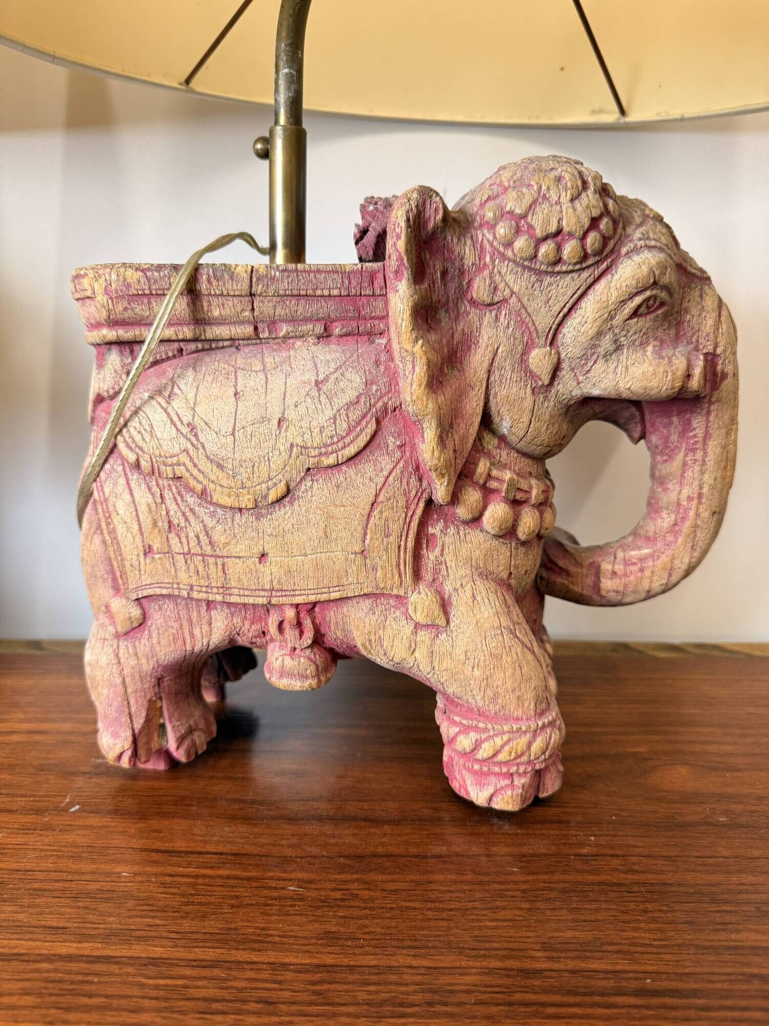 Pair of elephant lamps by Claude de Muzac (1934-2022) – Sculpted wood