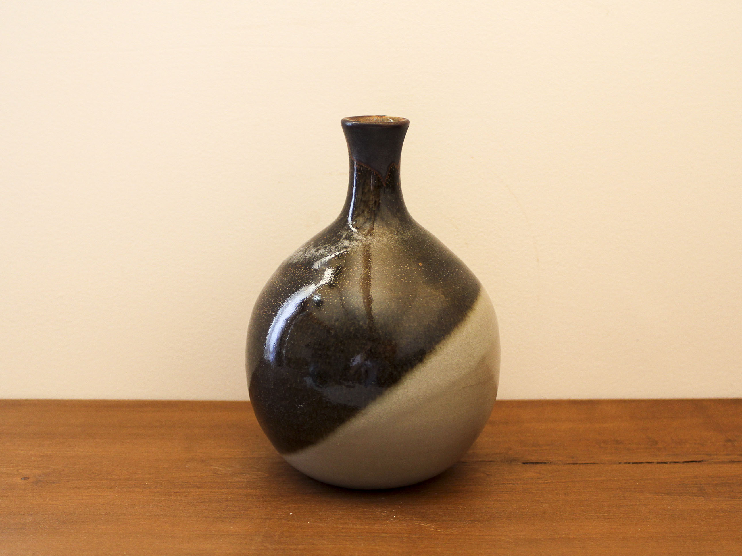 Vase boule en céramique émaillé Gilbert Duprey