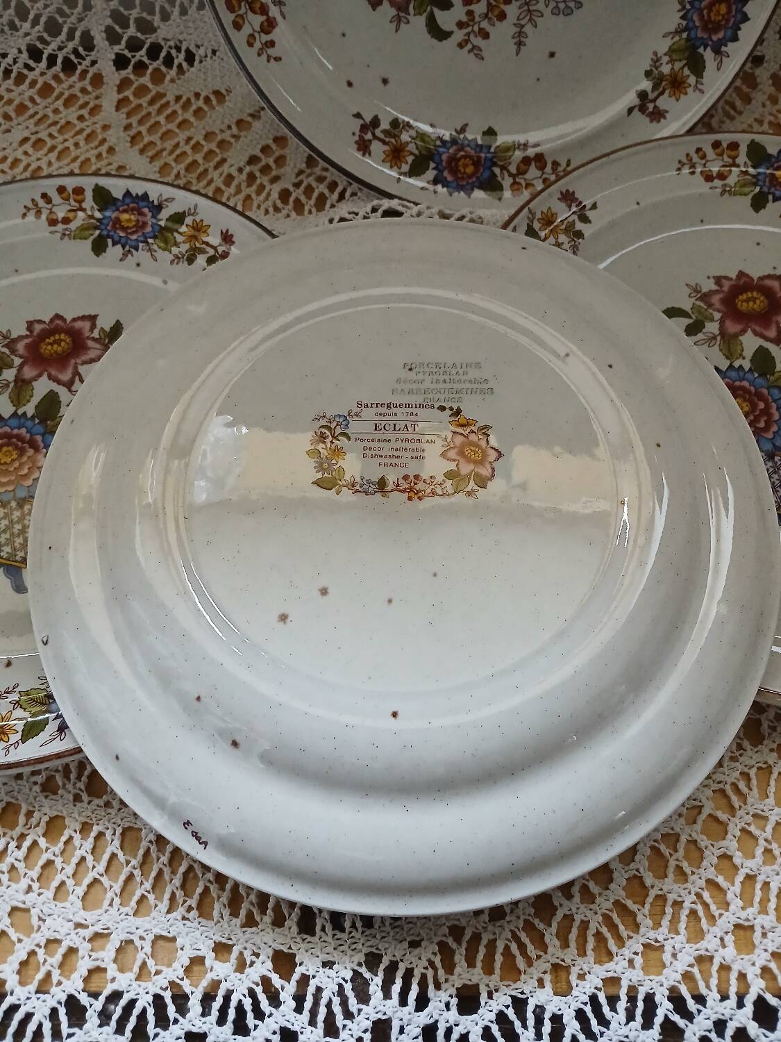 4 antique Sarreguemines plates, "Eclat" pattern