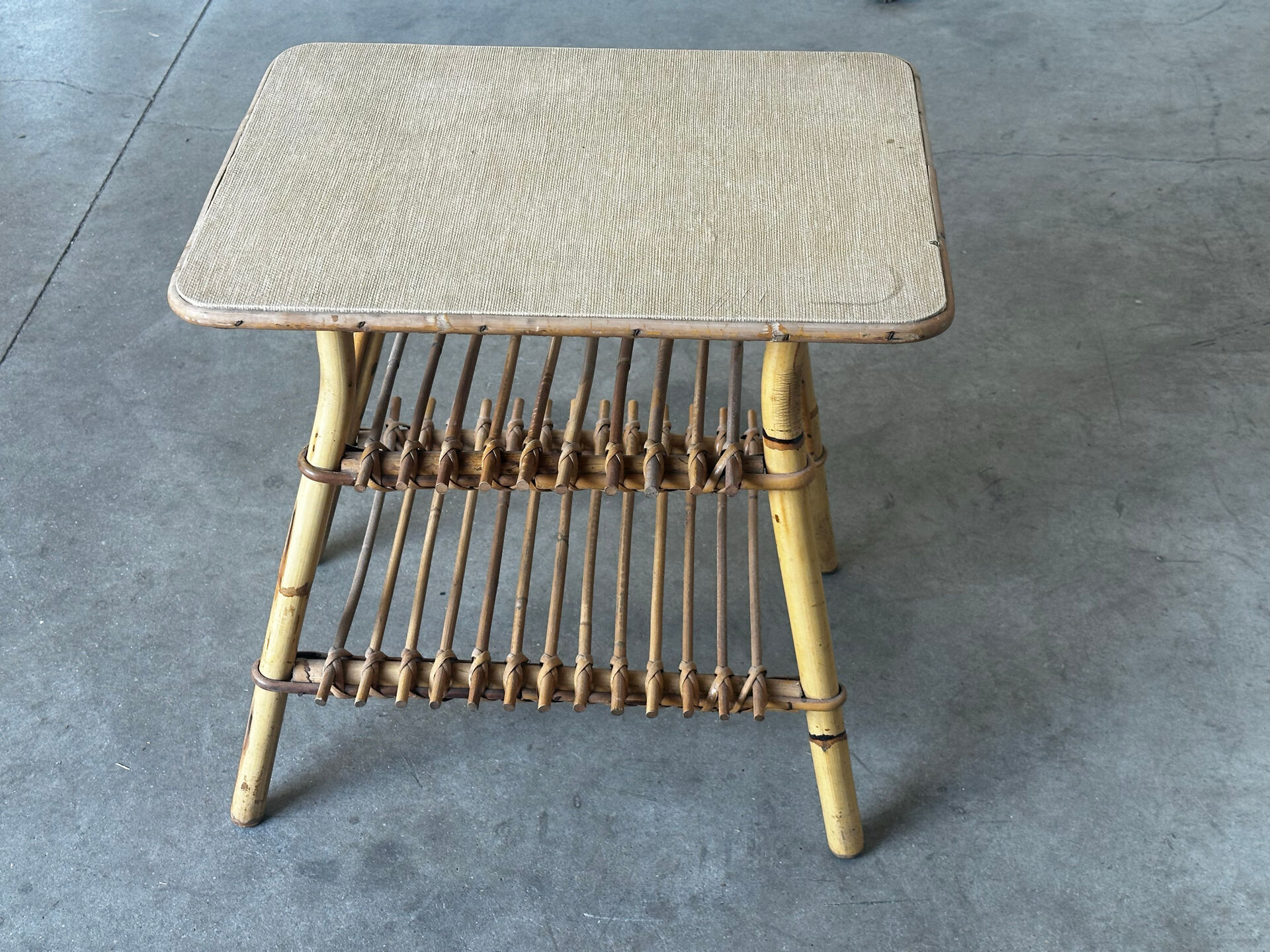 Bamboo and rattan side table with magazine rack – Years