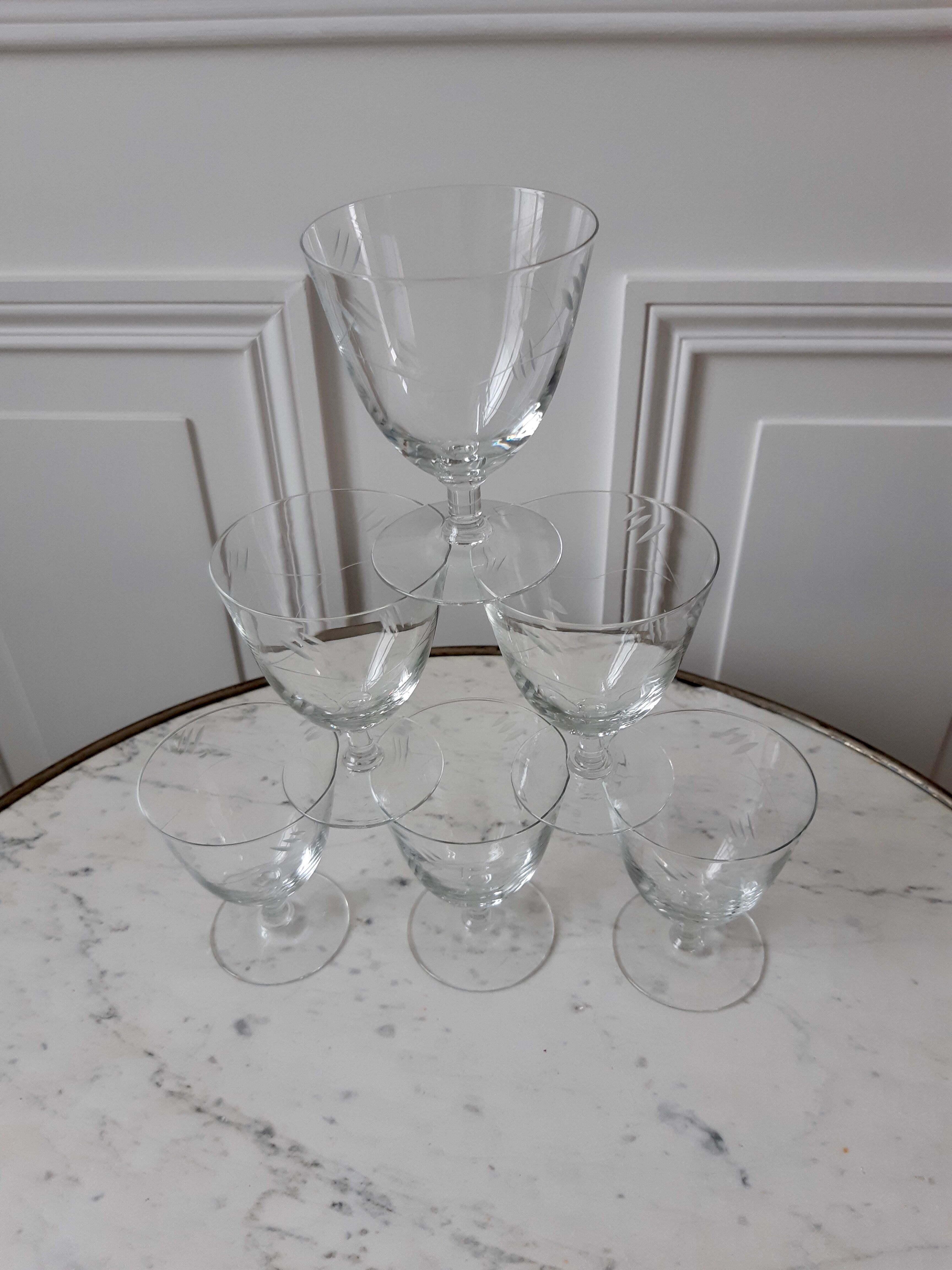 Lot of 6 engraved crystal glasses 30-40 years
