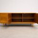 Buffet de style scandinave moderne du milieu du siècle en placage de bois chaud, années 1960-1970