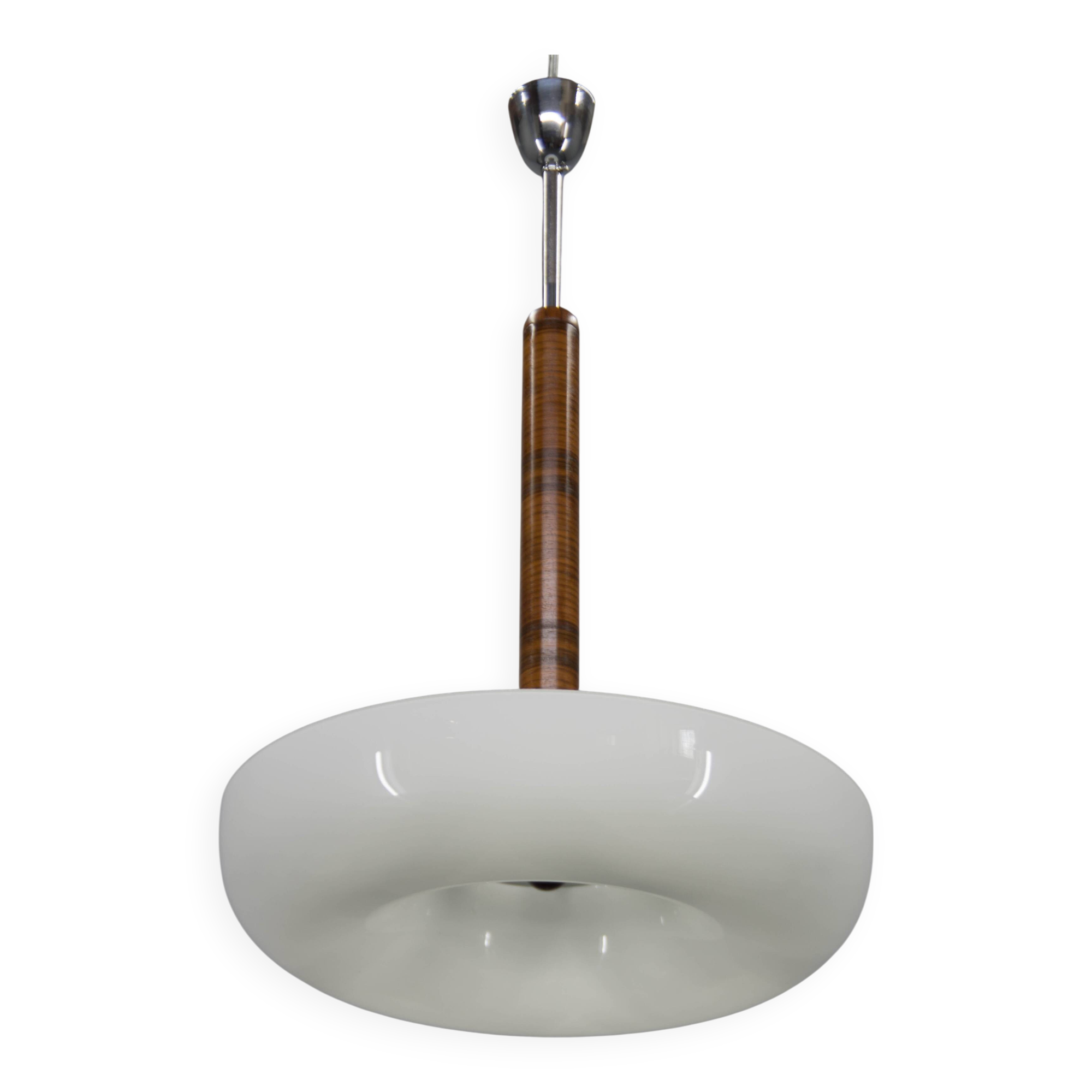Lustre fonctionnaliste rare fabriqué par UP Zavody dans les années 1930