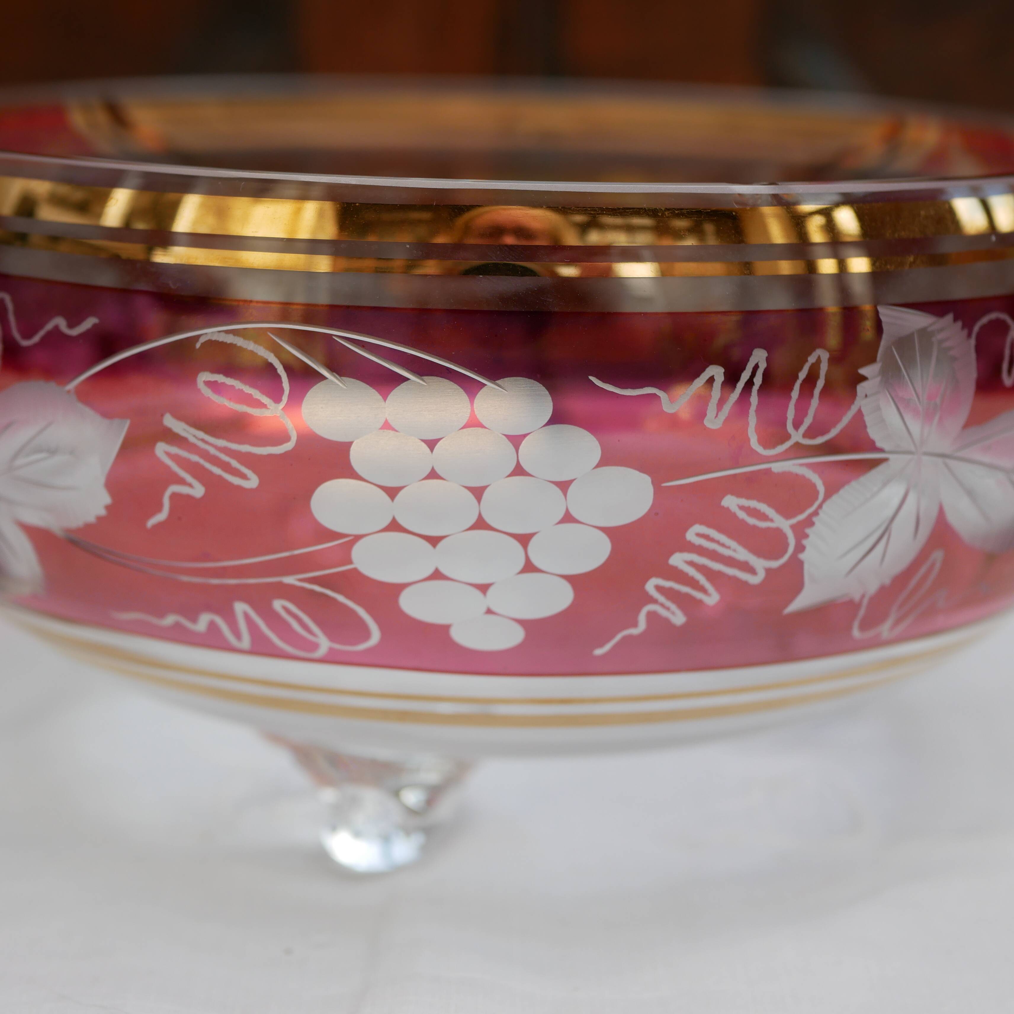 Bavarian crystal fruit bowl with engraved vine leaf motif