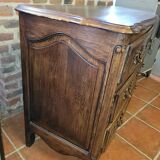 Louis XV style chest of drawers in solid oak