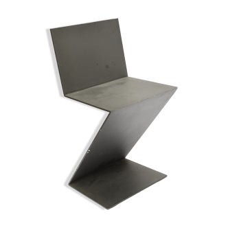 Zig Zag metal chair