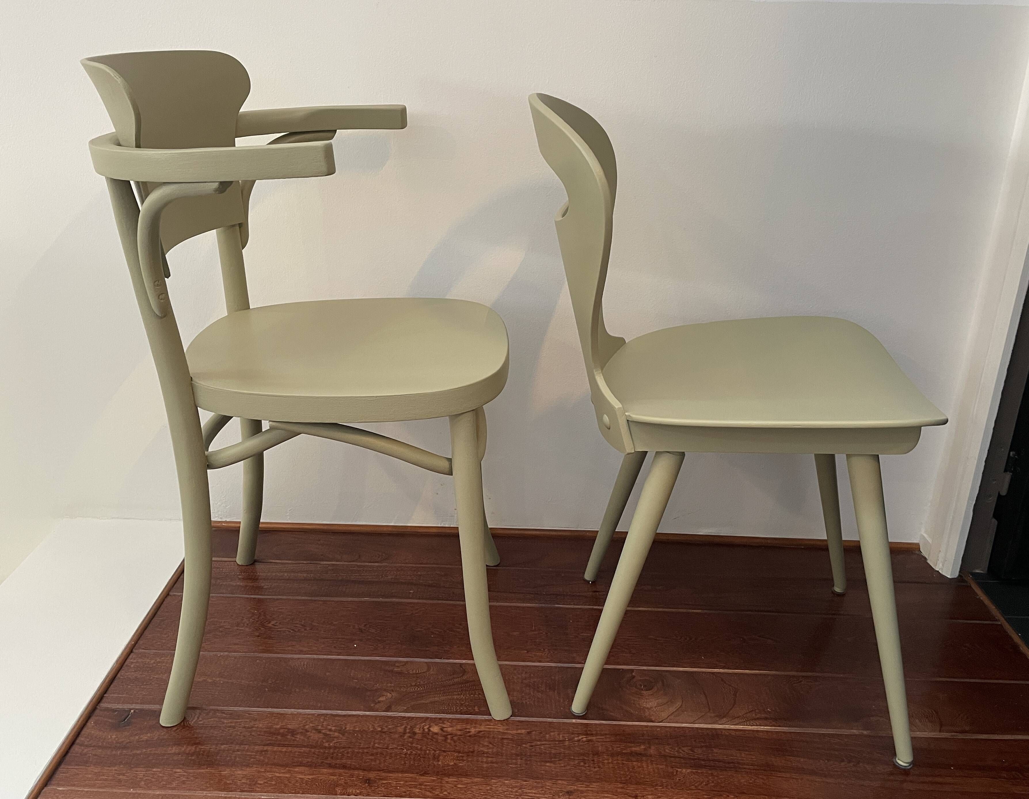 Set of 2 BISTROT wooden seats: BAUMANN chair and LUTERMA armchair.