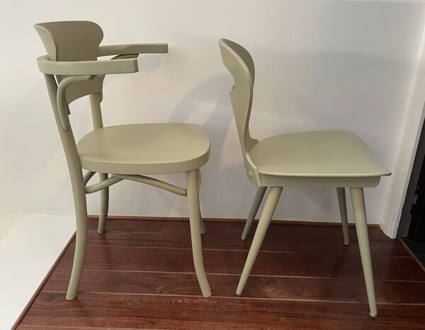 2 chaises bistrot en bois, chaise Baumann et fauteuil Luterma