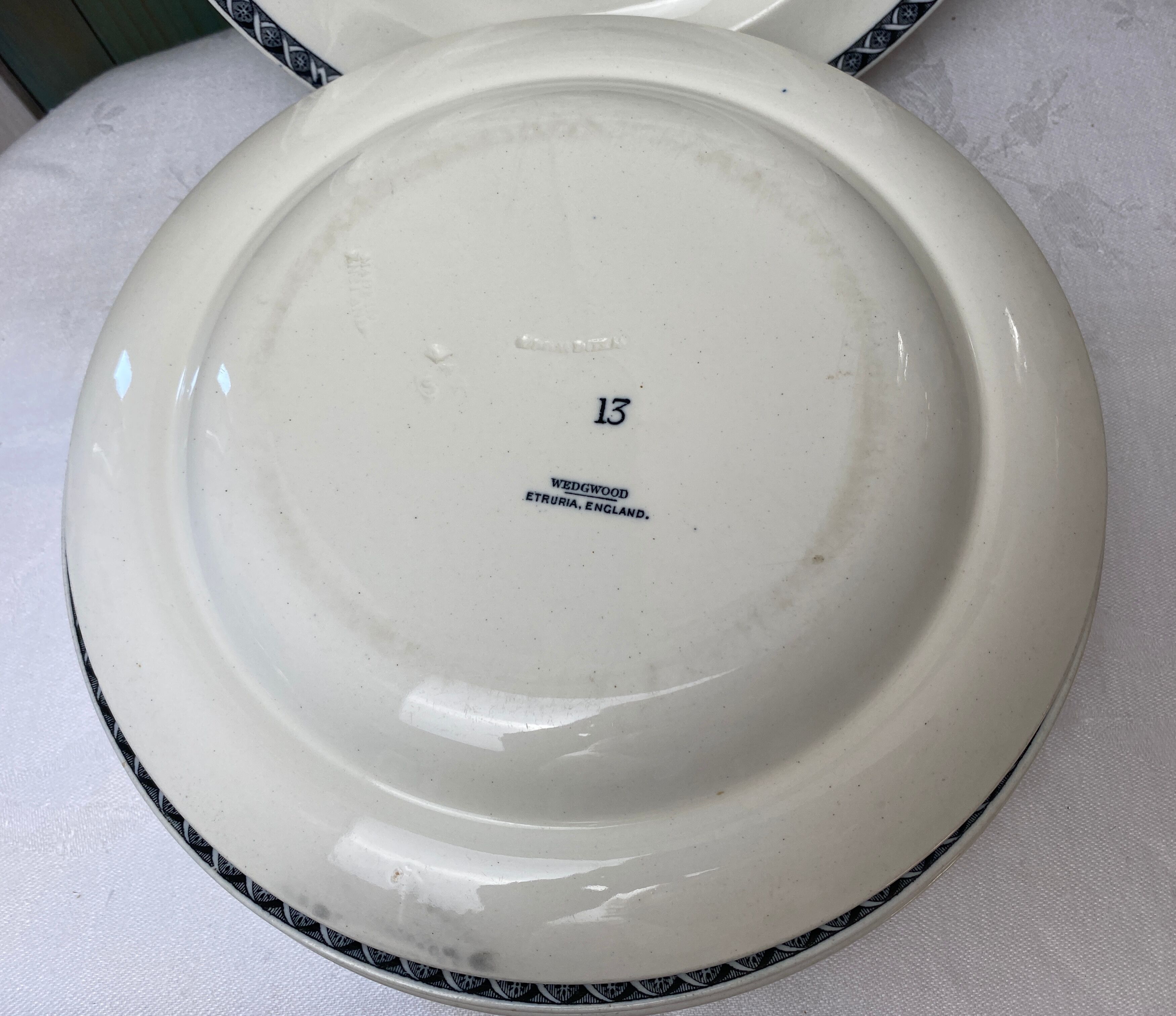 6 vintage Wedgwood porcelain brunch plates