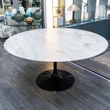 Dining table by Eero Saarinen for Knoll International