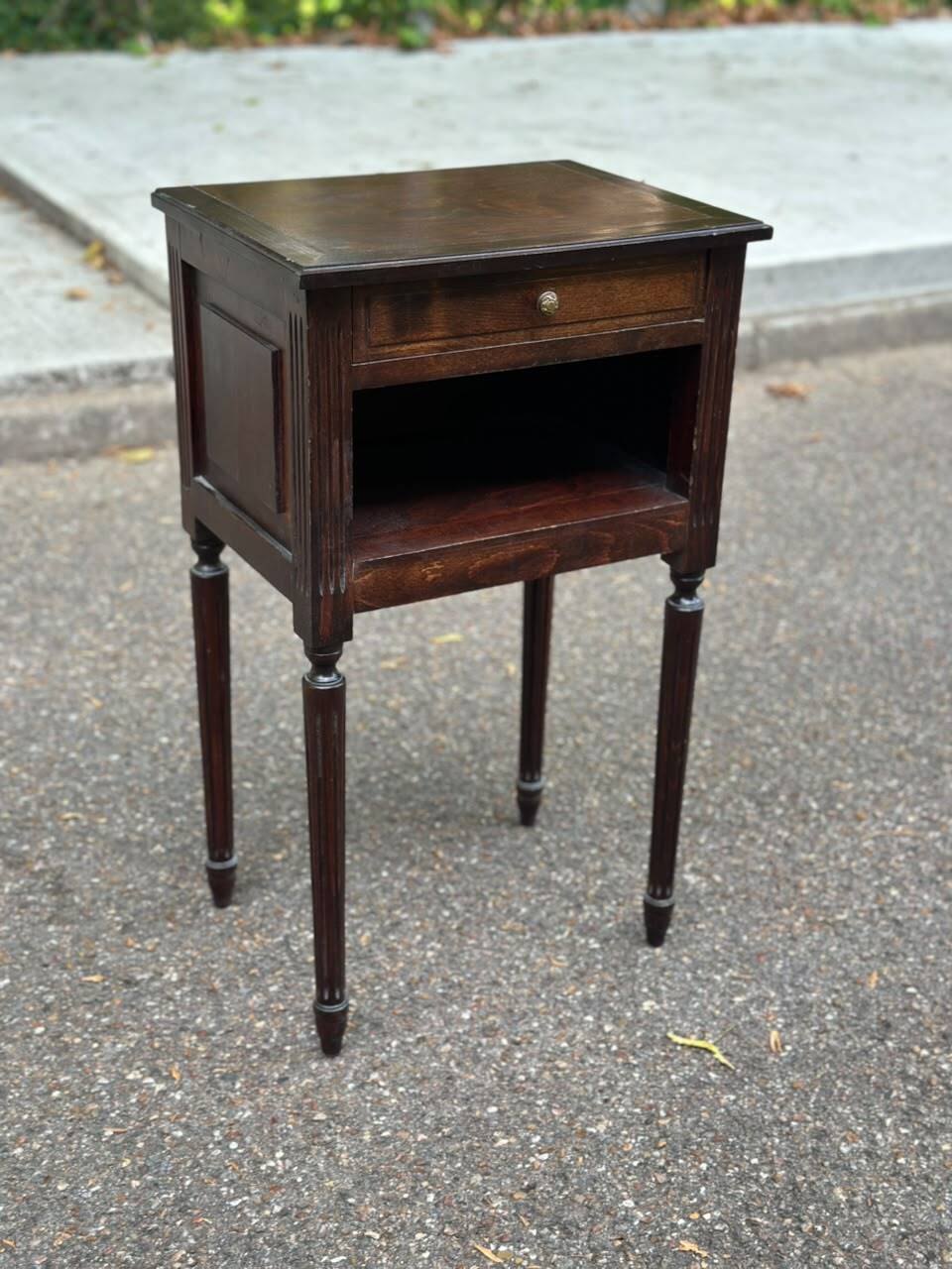 Vintage Louis XVI style bedside table – Dark wood & Fluted legs