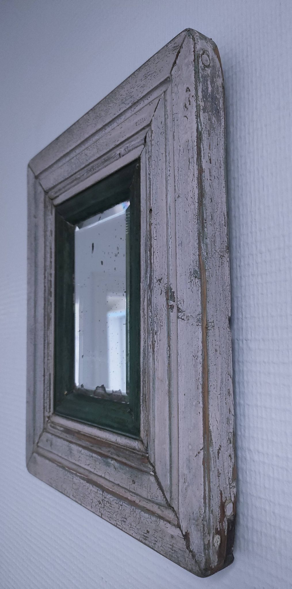 Miroir biseauté bois patiné début xxème