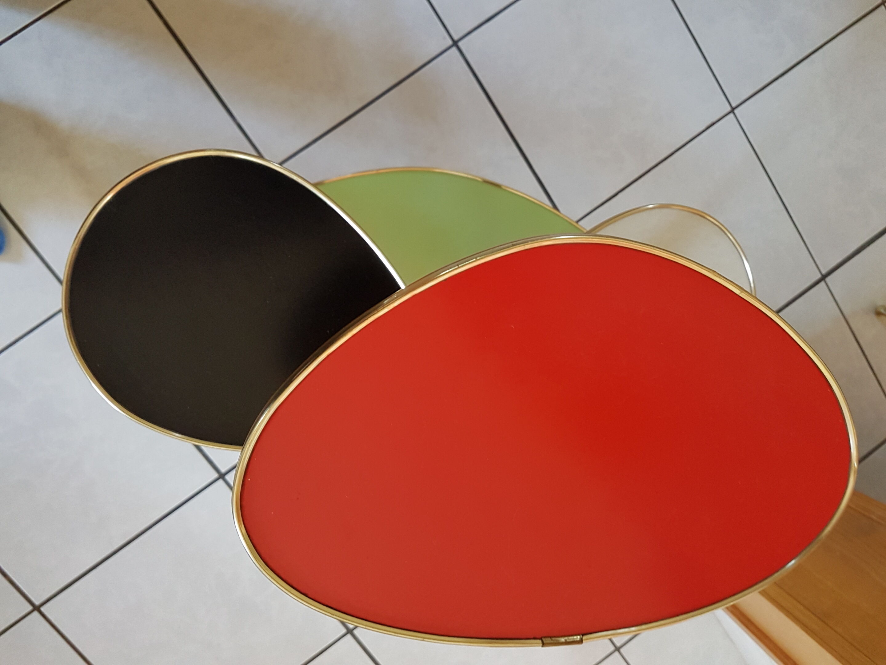 Saddle of tripod plants in formica of the years 50/60