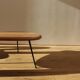 Table basse forme libre en bois massif