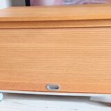 Solid wood storage box on wheels