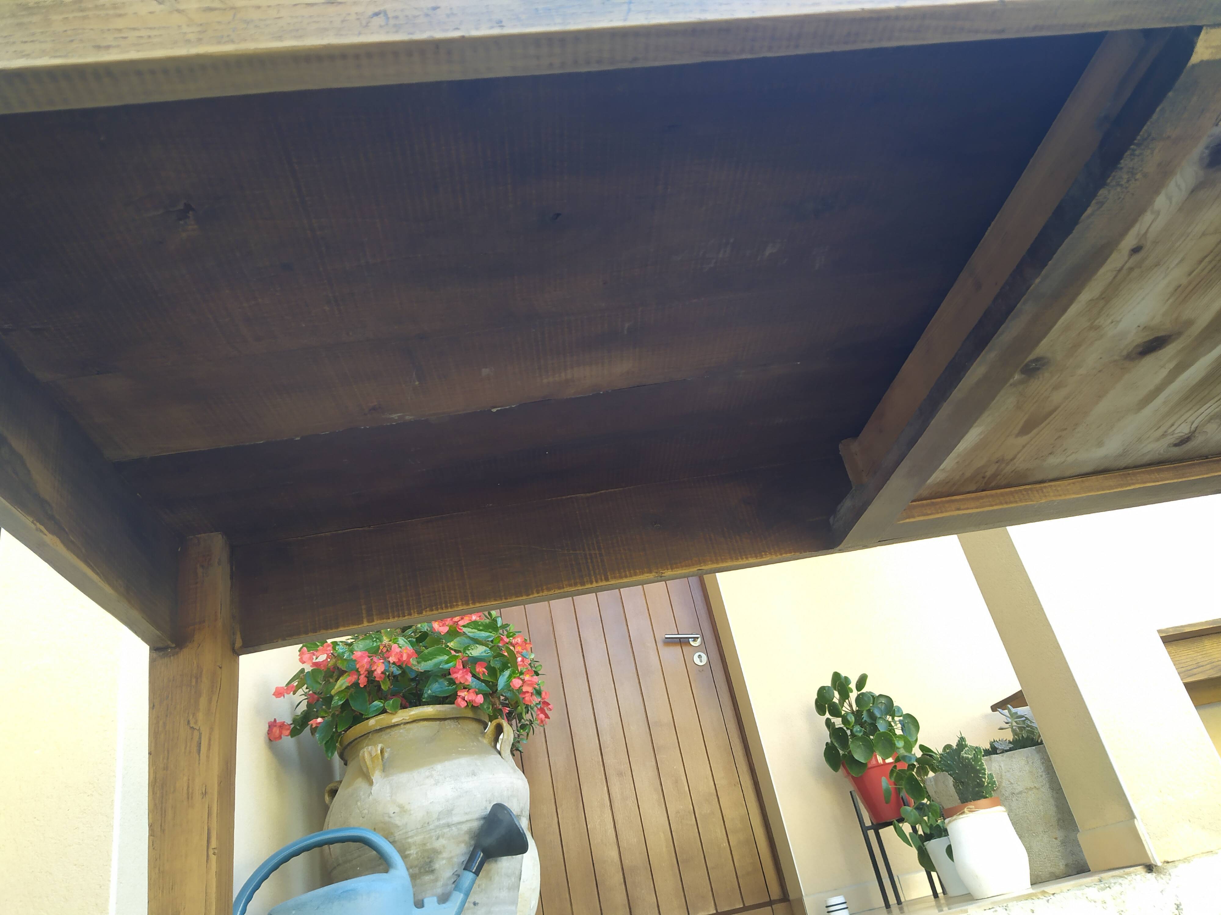 Farm table
