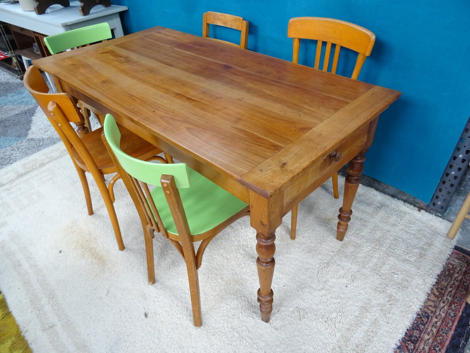 Table de ferme en bois fruitier